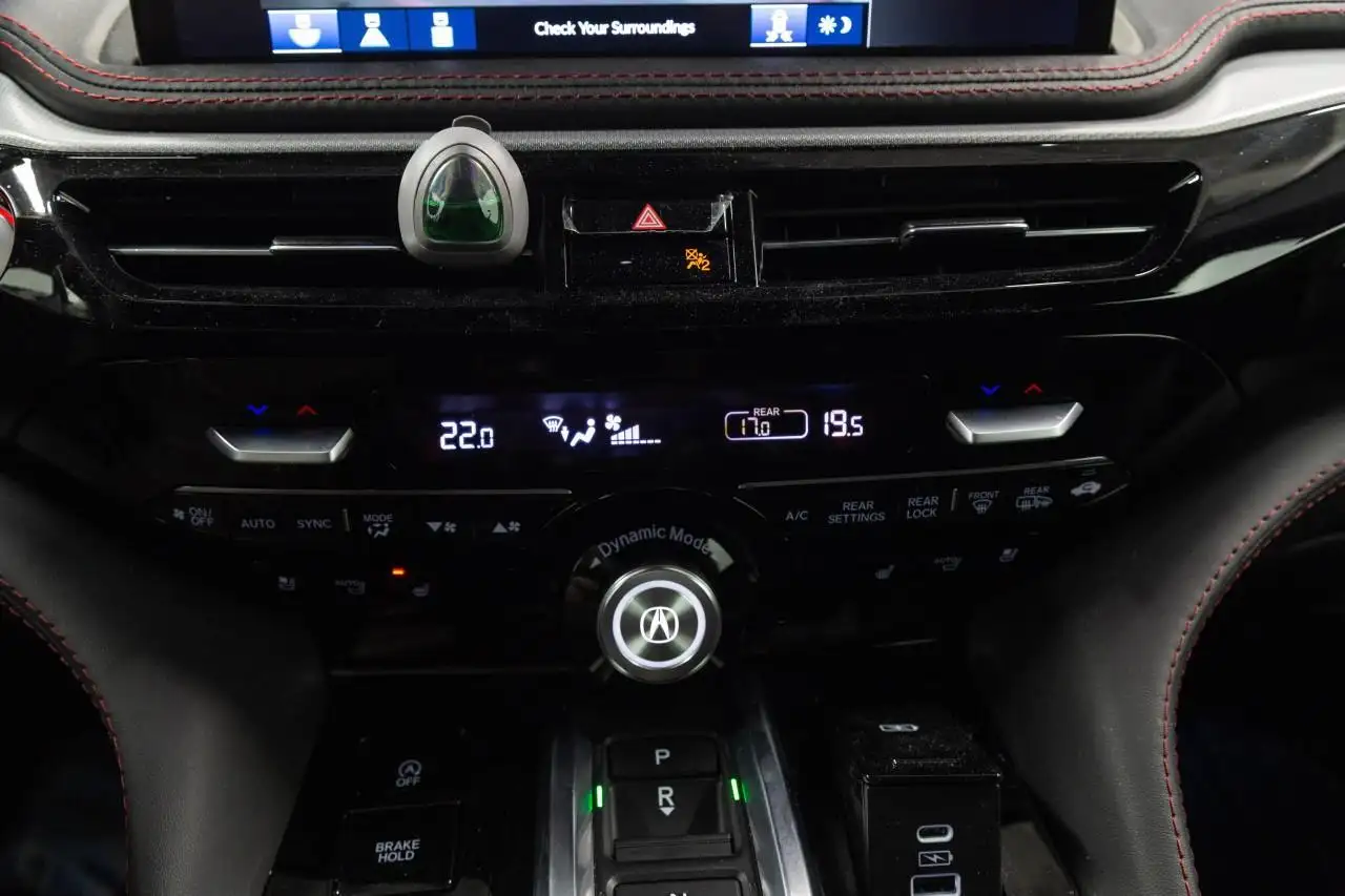 Acura MDX снимка Acura MDX