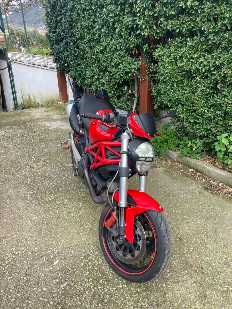 Ducati Monster 696 Piros - 2