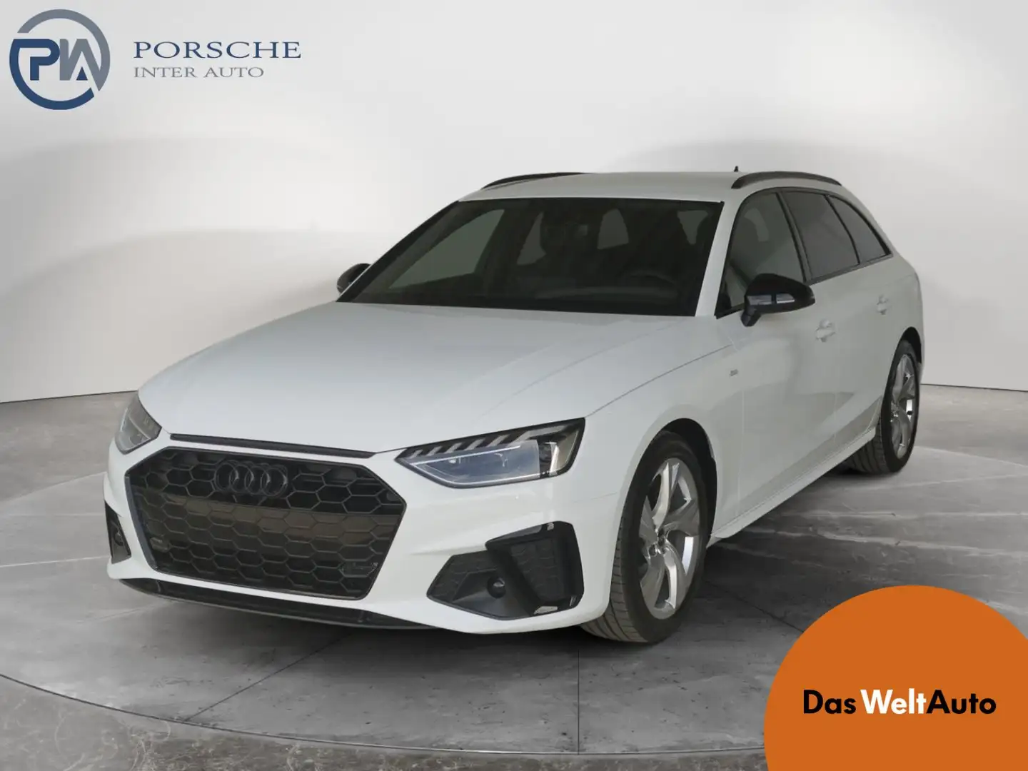 Audi A4 30 TDI S line Белый - 1