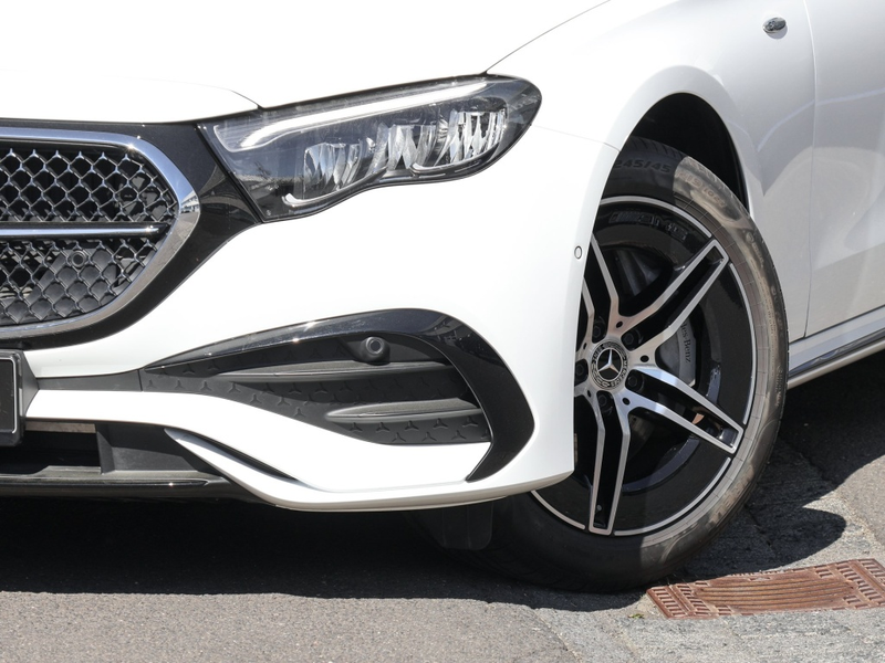 Mercedes-Benz E 300 e T AMG-Sport/LED/Cam/Night/AHK/Totw/Distr — photo 6
