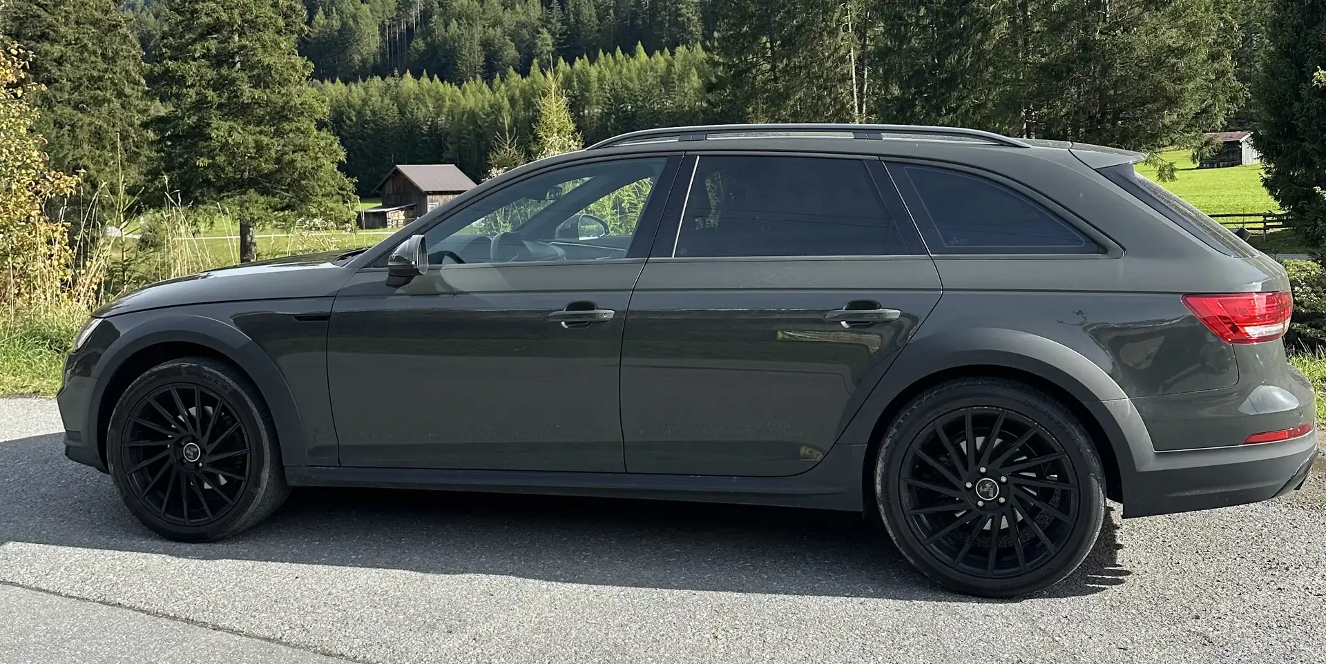 Audi A4 allroad quattro 2,0 TDI S-tronic // Sonderfarbe - 2