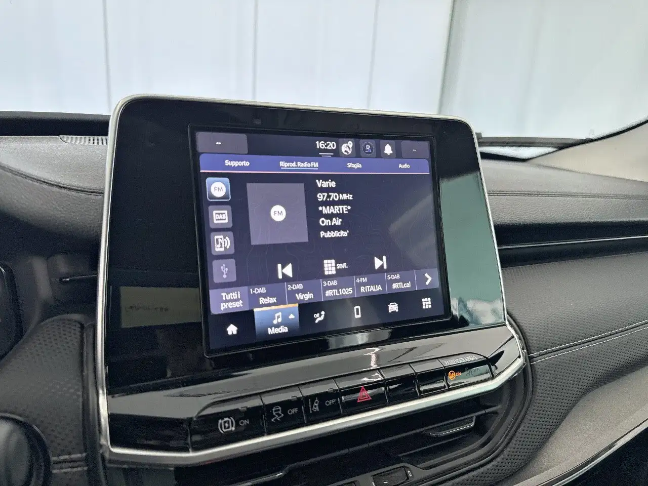 Jeep Compass 1.3 T4 PHEV 190cv Night Eagle 4xe Auto 16