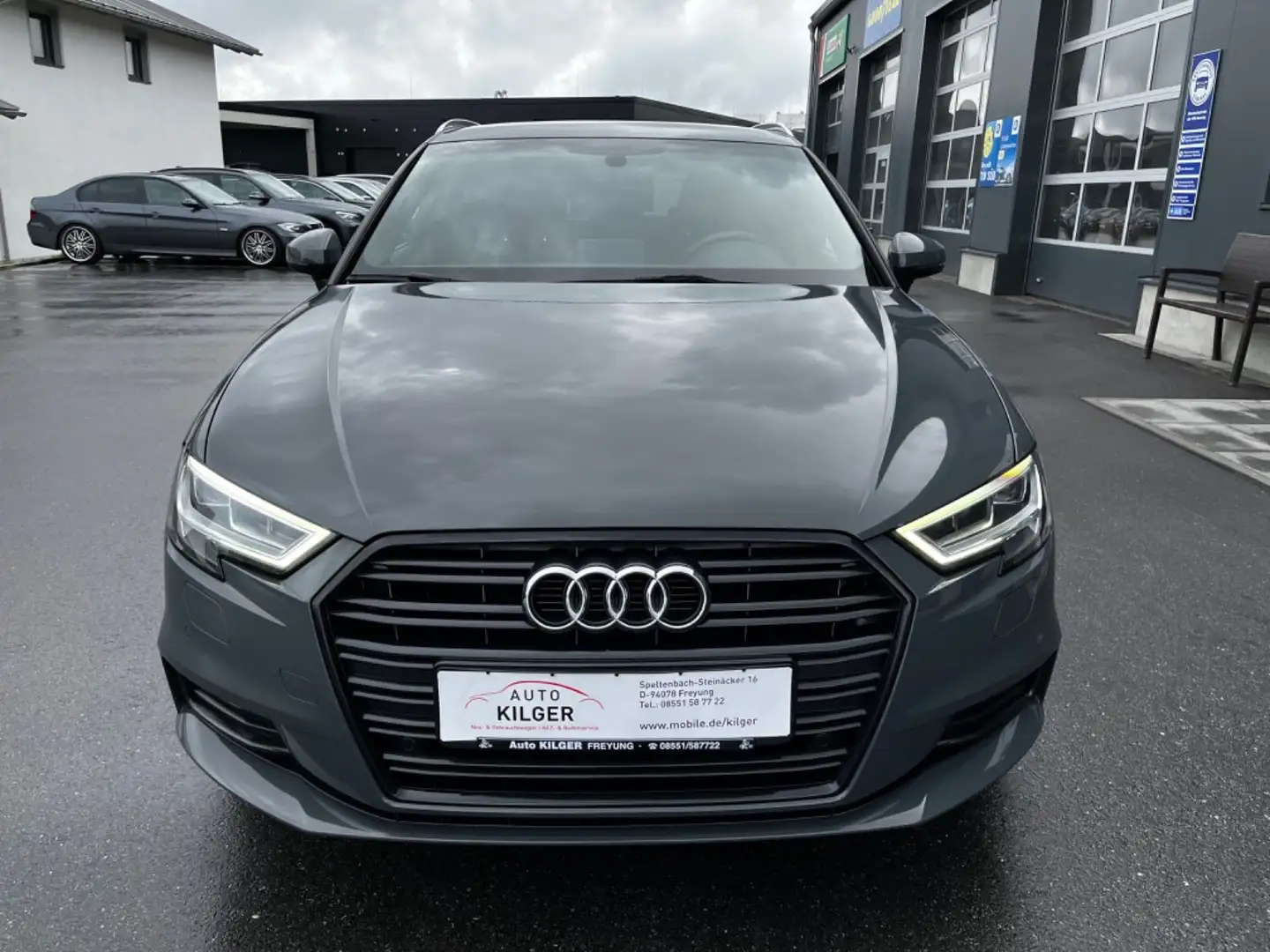 Audi A3 Sportback 35 TFSI design / App, DAB, LED Gris - 2