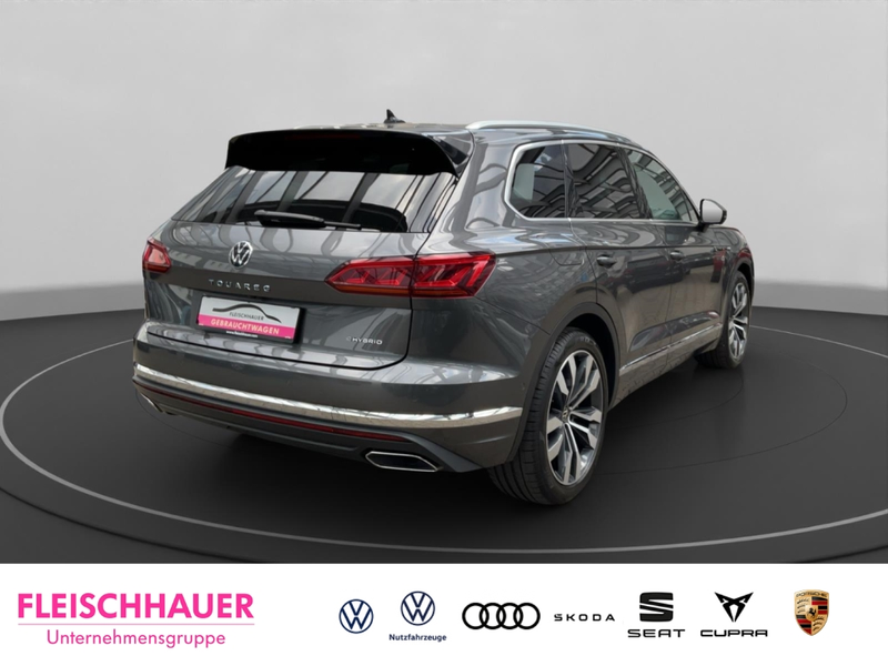 Volkswagen Touareg Elegance 4Motion 3.0 TSI DSG eHybrid HUD AHK-el. k — photo 5