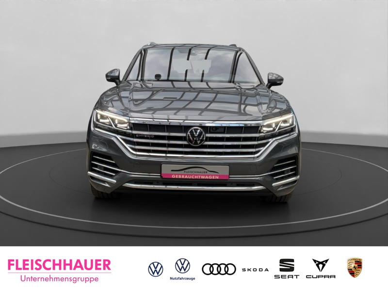 Volkswagen Touareg Elegance 4Motion 3.0 TSI DSG eHybrid HUD AHK-el. k — photo 2