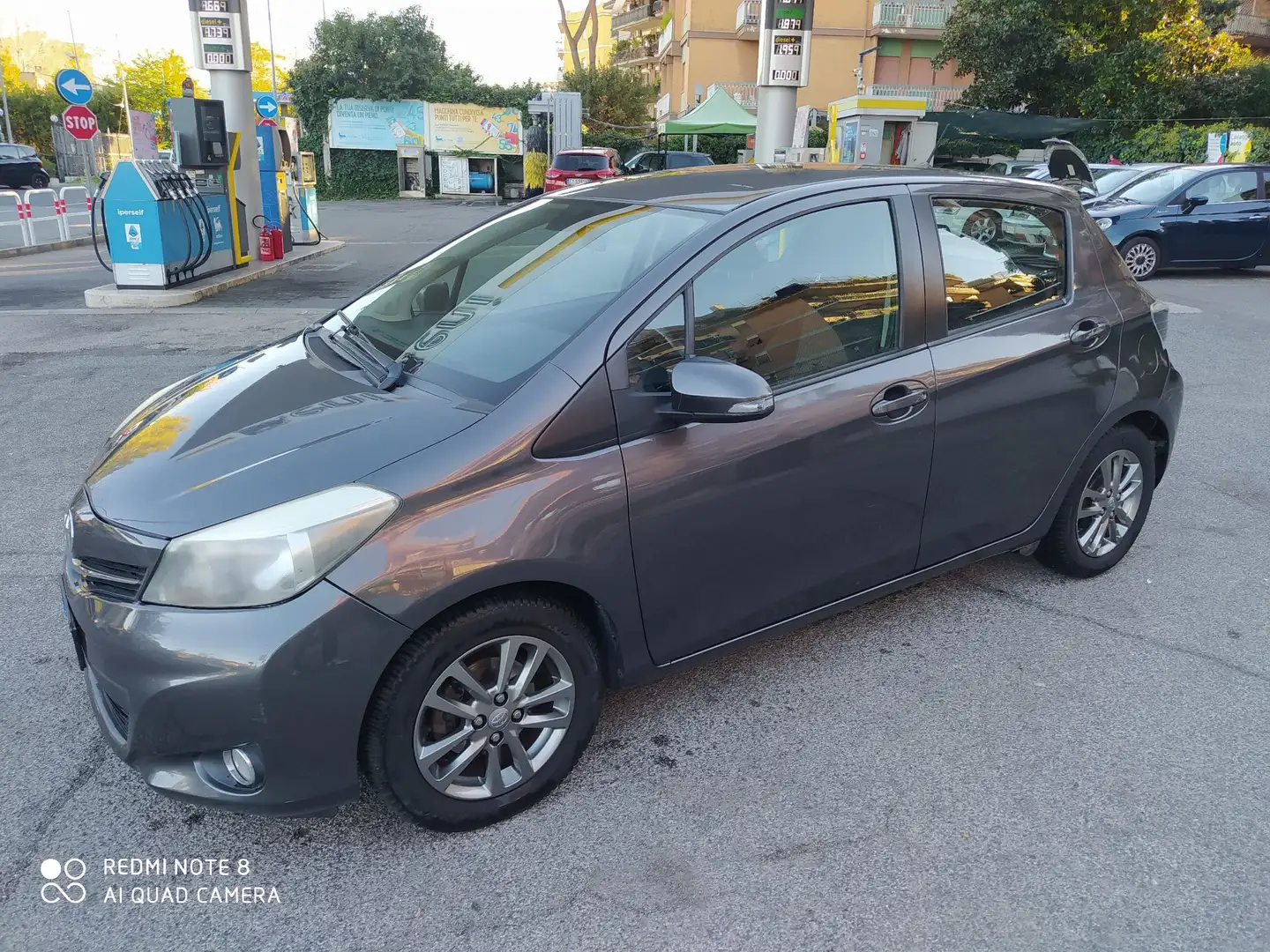 Toyota Yaris Yaris III  5p 1.0 Lounge s/CL Grigio - 2