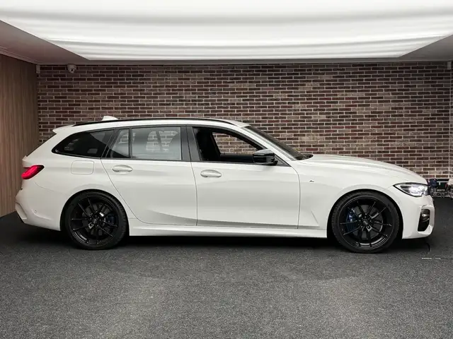 BMW 3 Series view 7