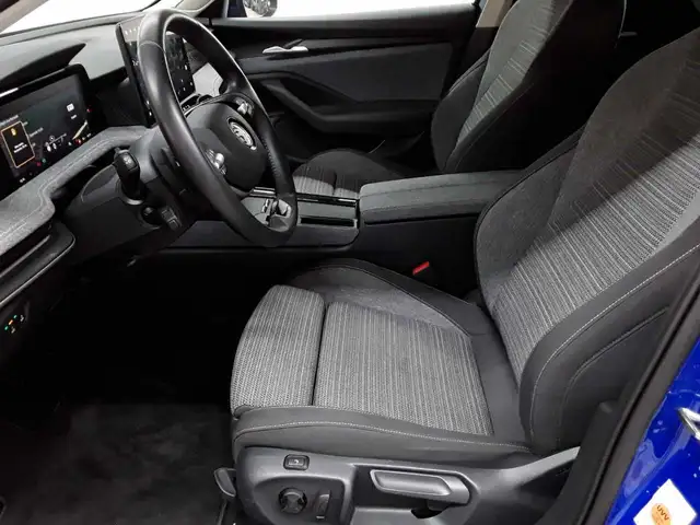 Skoda Superb view 7