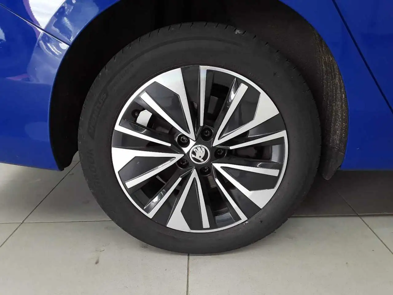 Skoda Superb Combi 2.0 TDI Selection PANO NAV, миниатюра 18