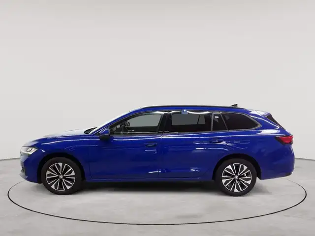 Skoda Superb view 6