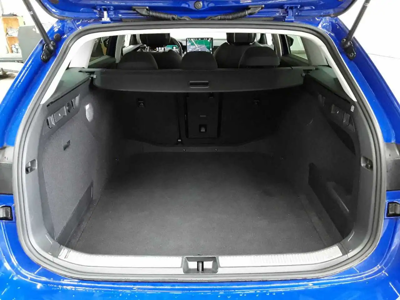 Skoda Superb Combi 2.0 TDI Selection PANO NAV, миниатюра 15