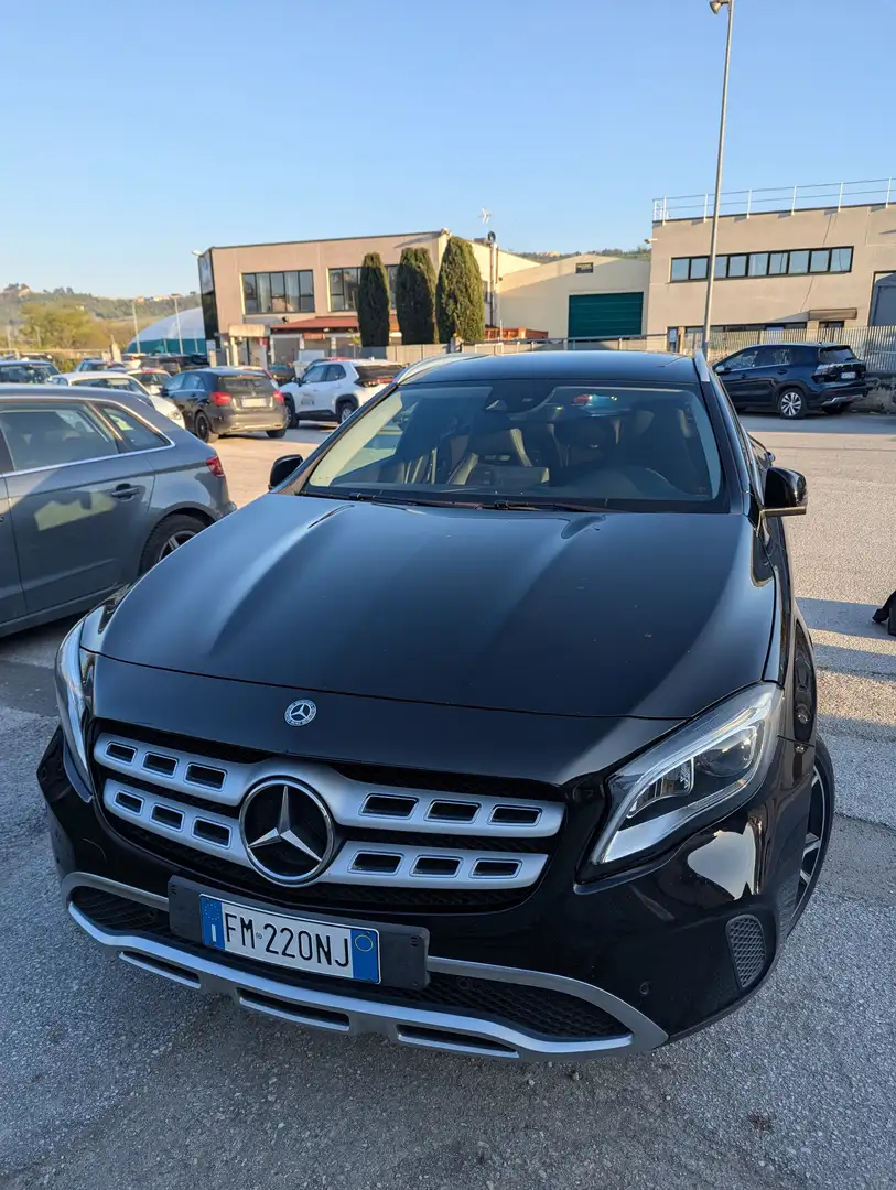 Mercedes-Benz GLA 200 GLA-X156 2017 d Sport Nero - 2