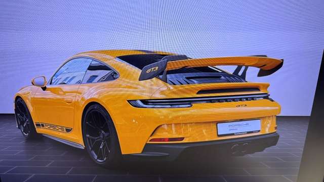 Porsche 992 911 GT3 Clubsport PTS-Farbe Schalensitze