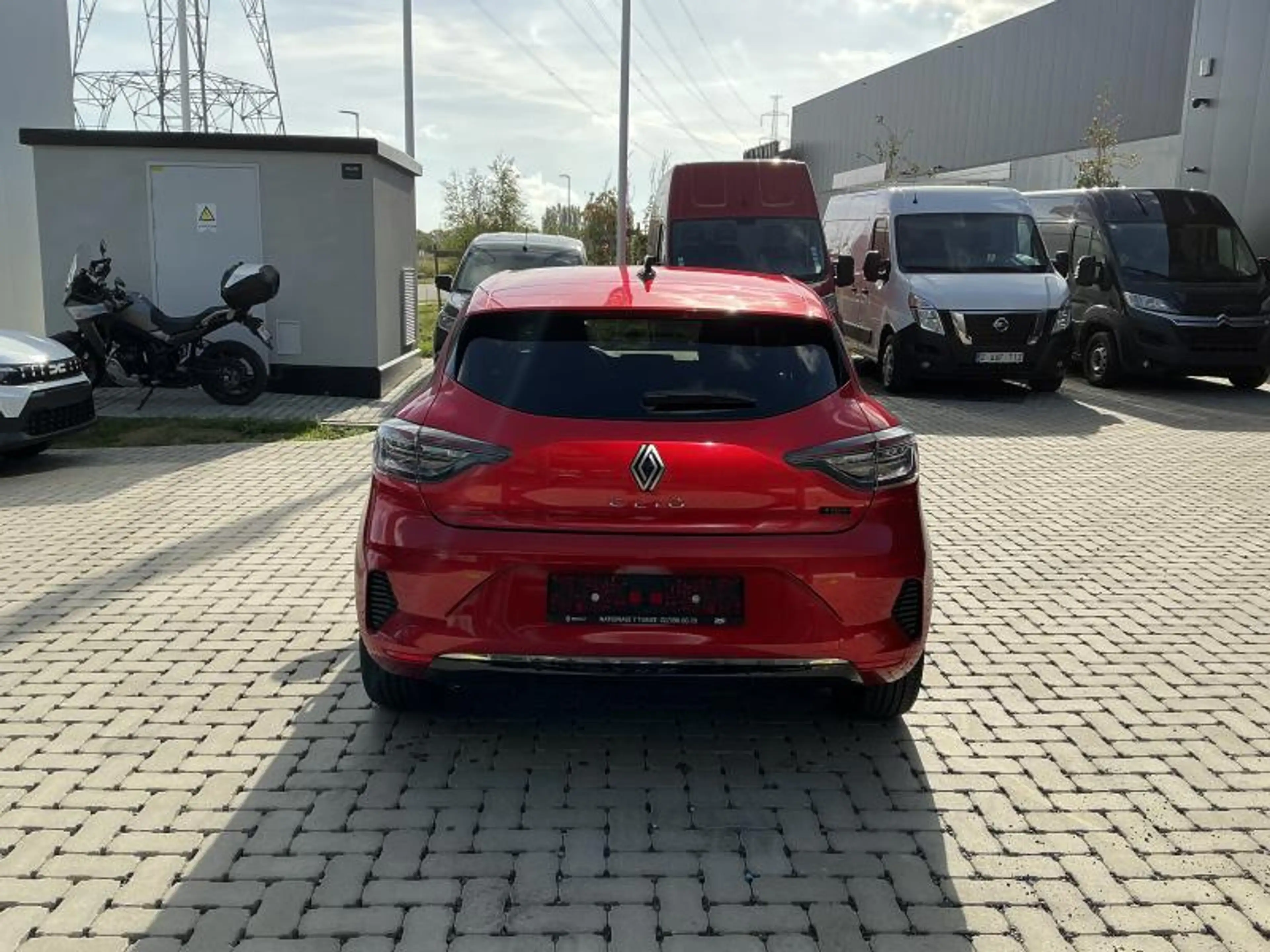 Renault Clio TECHNO E-TECH FULL HYBRIDE — photo 6