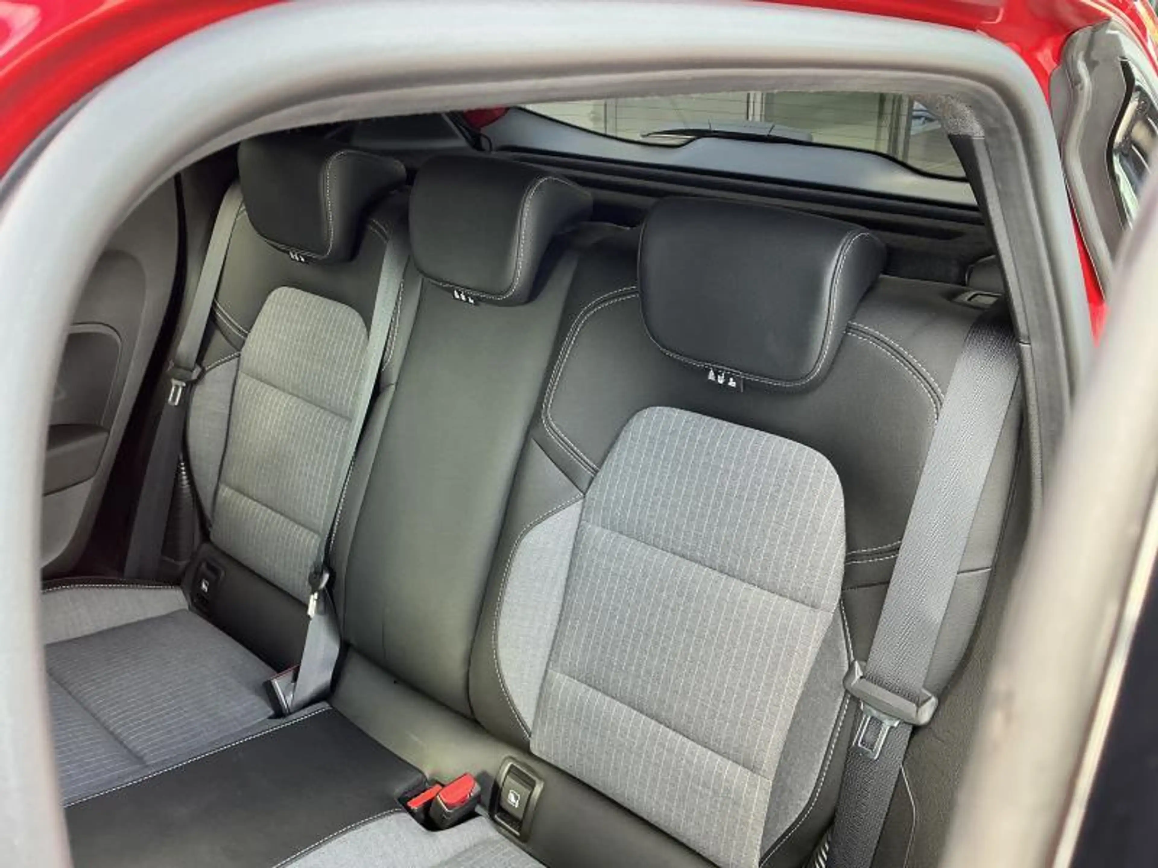 Renault Clio TECHNO E-TECH FULL HYBRIDE — photo 14