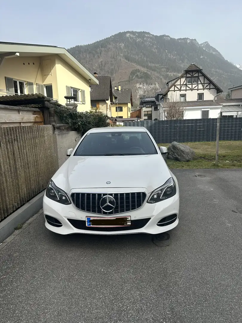 Mercedes-Benz E 220 E 220 CDI BlueEfficiency (212.002) Weiß - 1