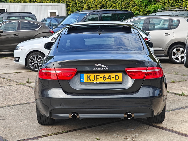 Jaguar XE 2.0 Turbo (240 pk) Prestige | Storm Grey | Panoram — photo 6