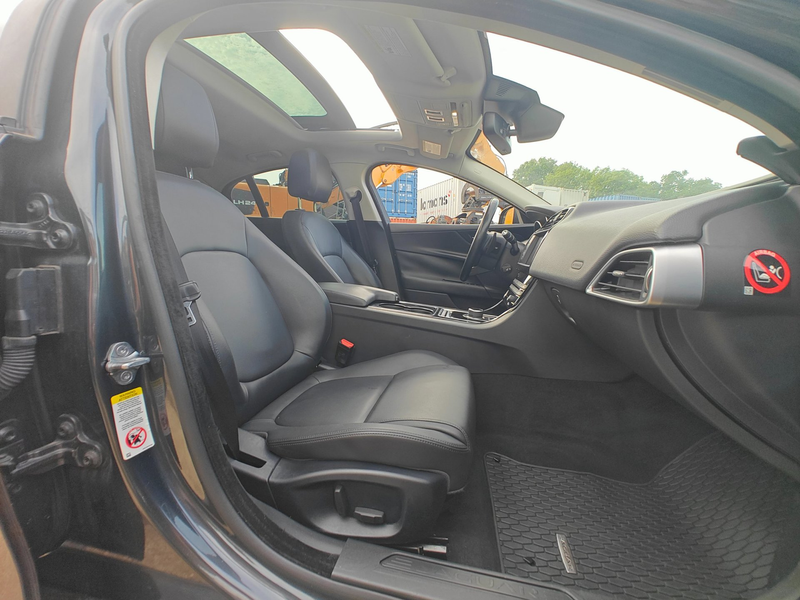 Jaguar XE 2.0 Turbo (240 pk) Prestige | Storm Grey | Panoram — photo 17
