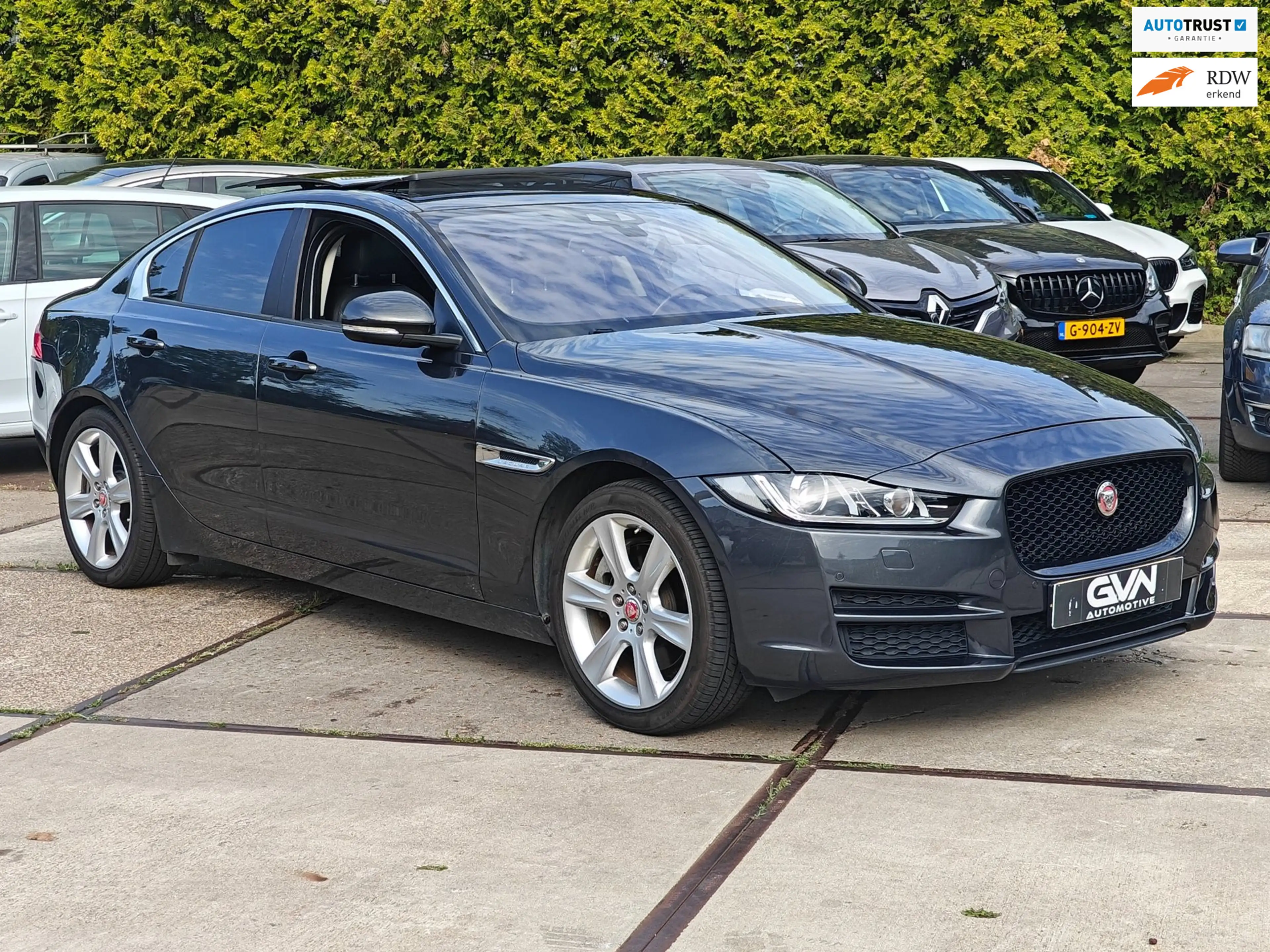 Jaguar XE 2.0 Turbo (240 pk) Prestige | Storm Grey | Panoram