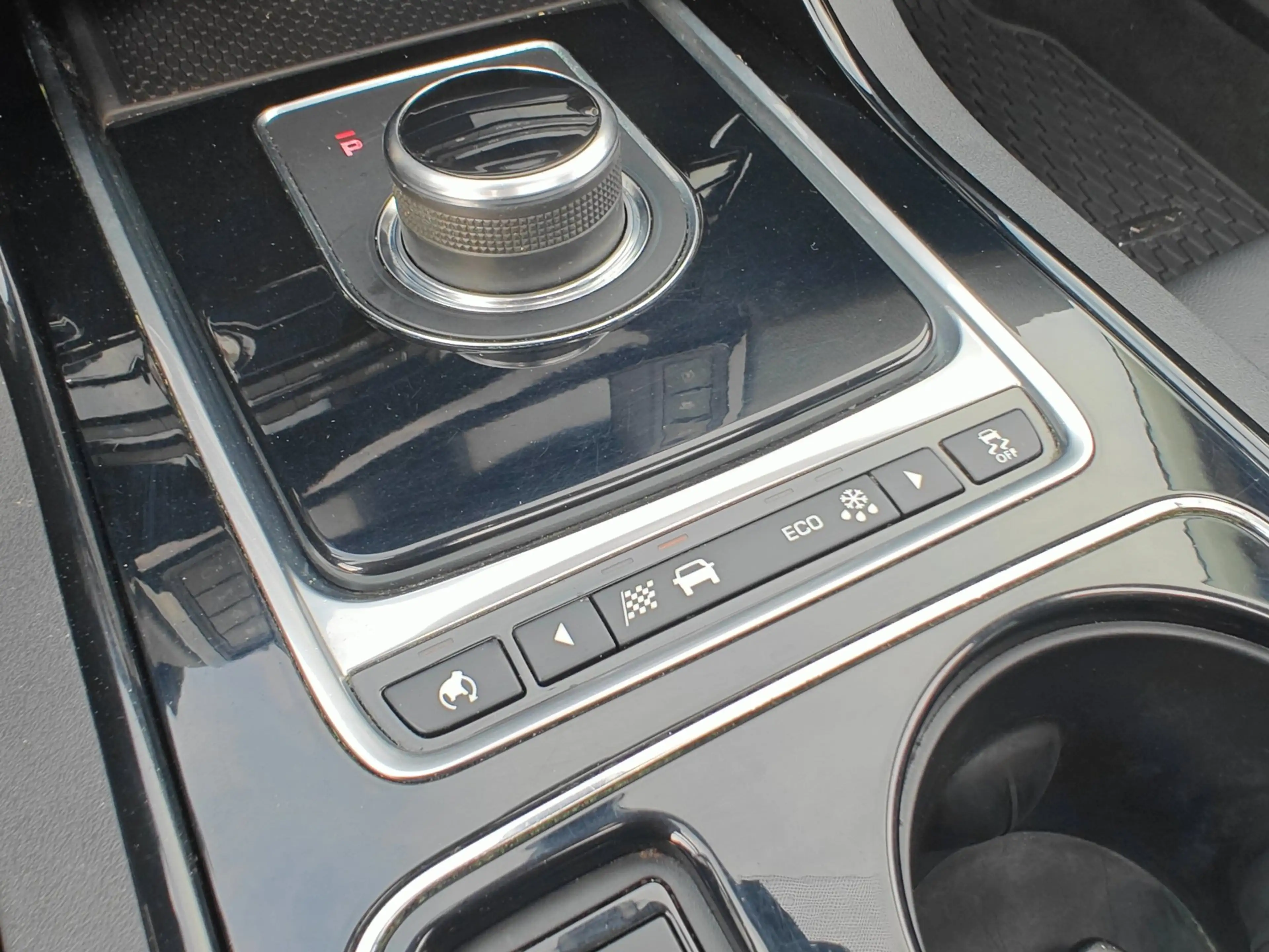 Jaguar XE 2.0 Turbo (240 pk) Prestige | Storm Grey | Panoram — photo 25