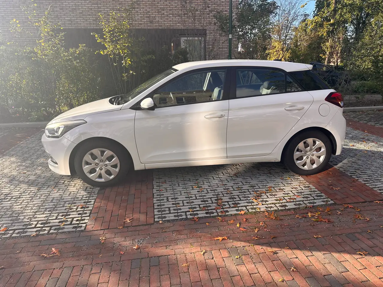 Hyundai i20 i20 1.0 T-GDI Comfort — photo 1 of 16