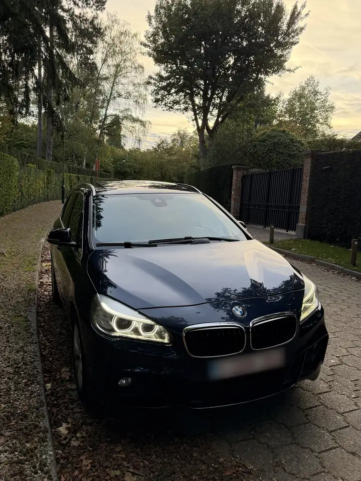BMW 218