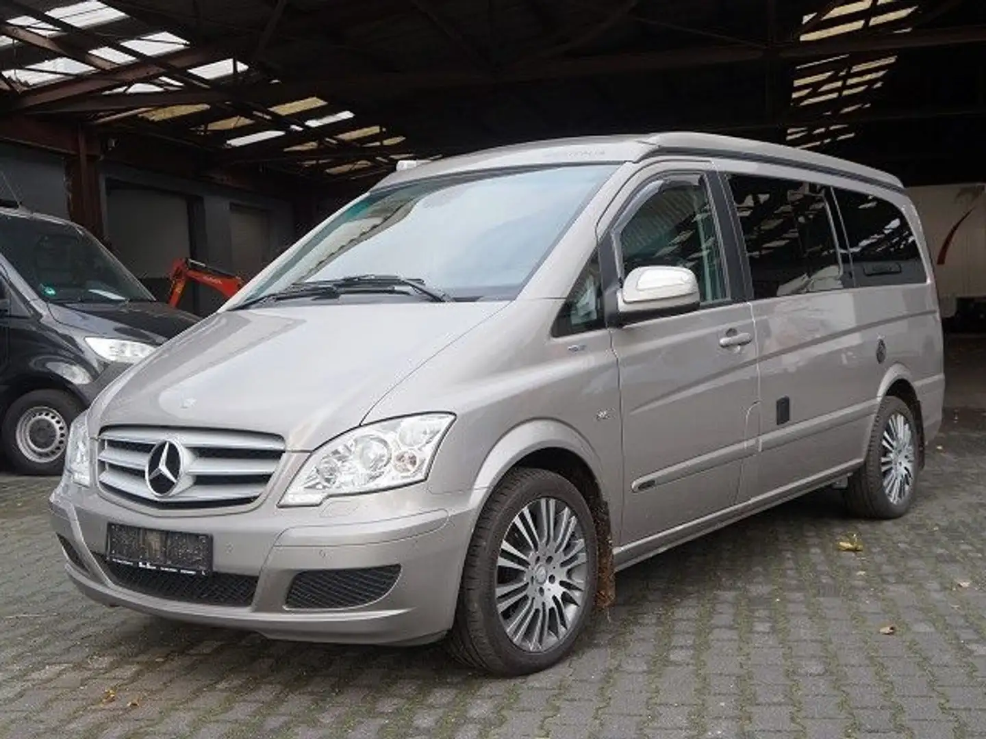 Mercedes-Benz Viano 3.0 CDI Auto. Marco Polo Lang Navi Küche Silber - 1