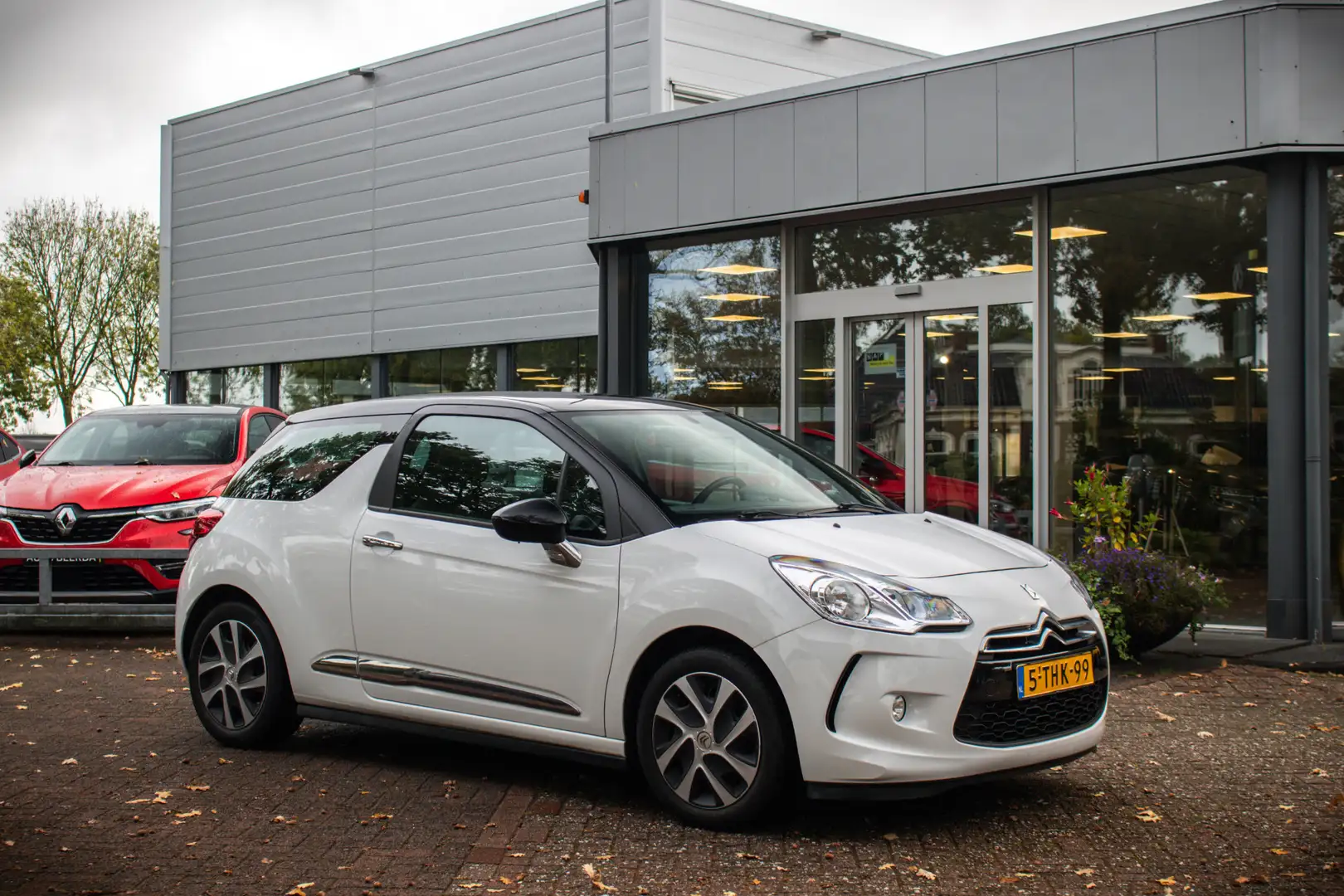 Citroen DS3 1.2 VTi Chic | Airco Wit - 1