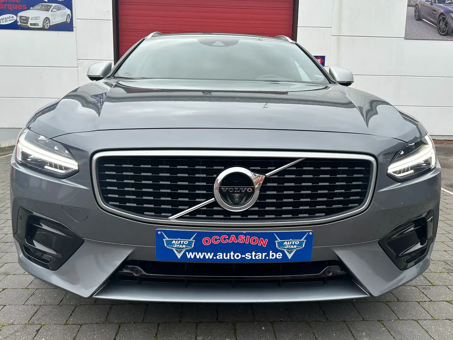 Volvo V90 2.0 D3 R-Design  camera toit+pano jantes 20 euro6b Grijs - 2