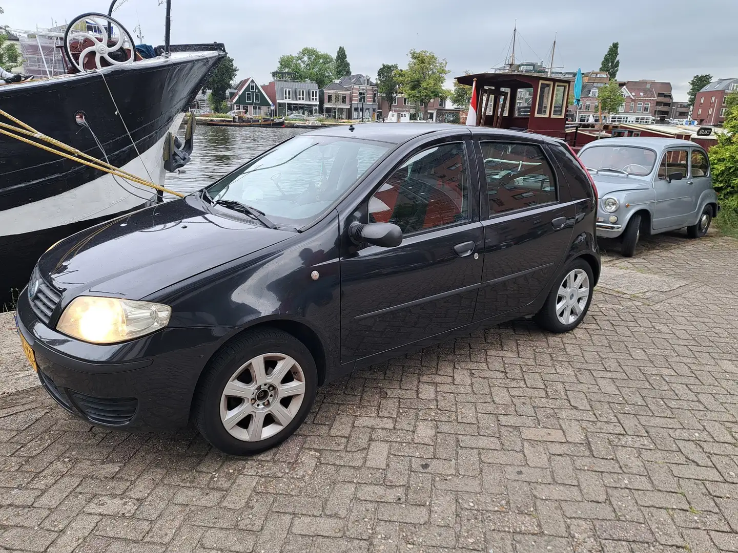 Fiat Punto 1.2 Classic Zwart - 1