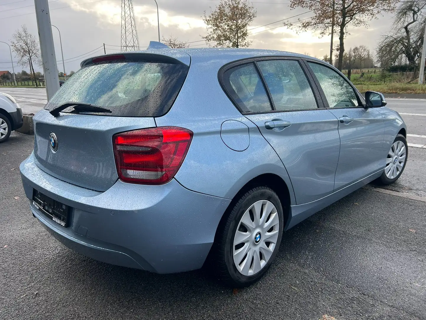 BMW 114 114i Urban Line Gris - 2