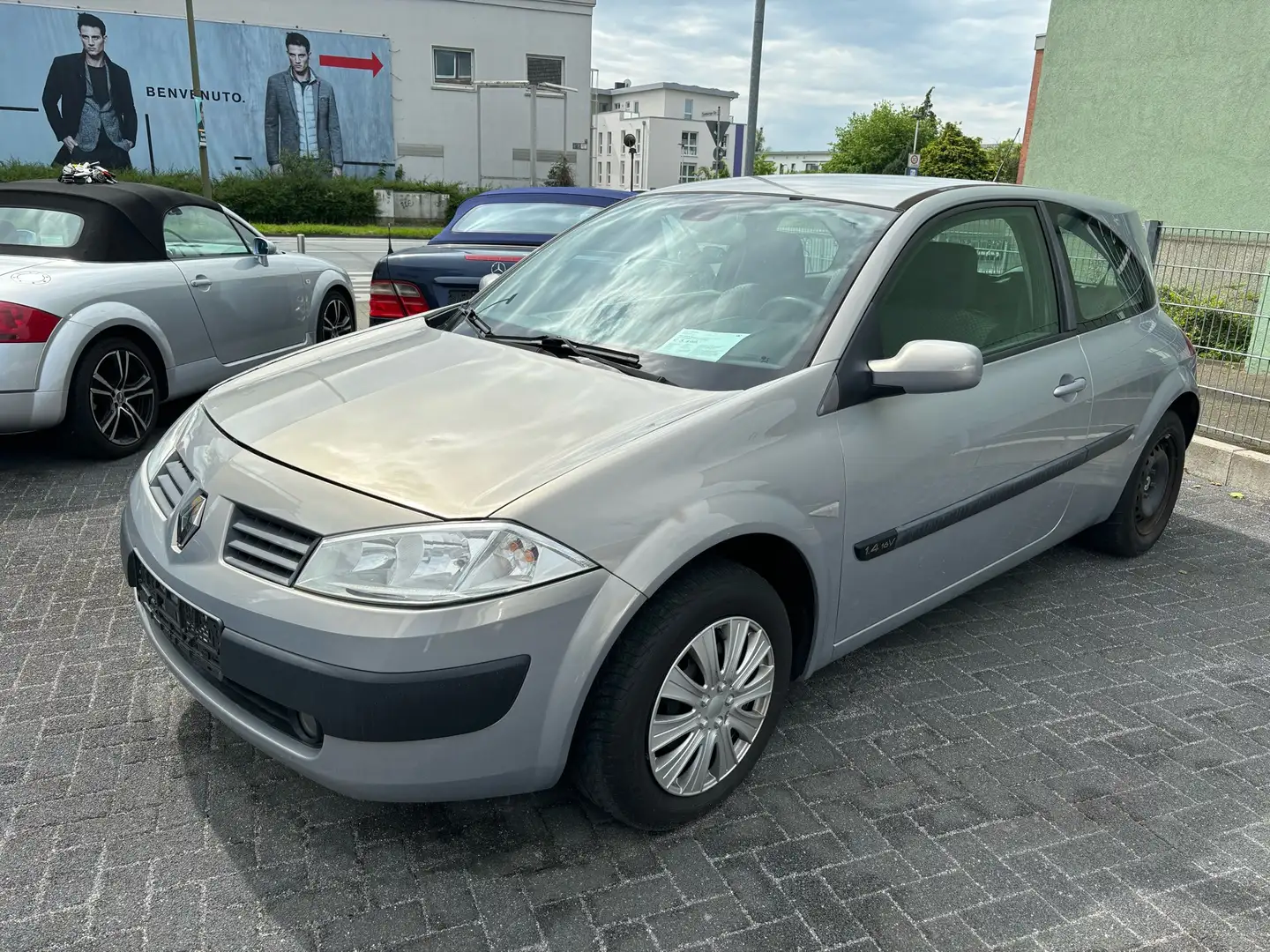 Renault Megane Expression Confort Klima / TÜV 10.2025 / 108TKM Silber - 1