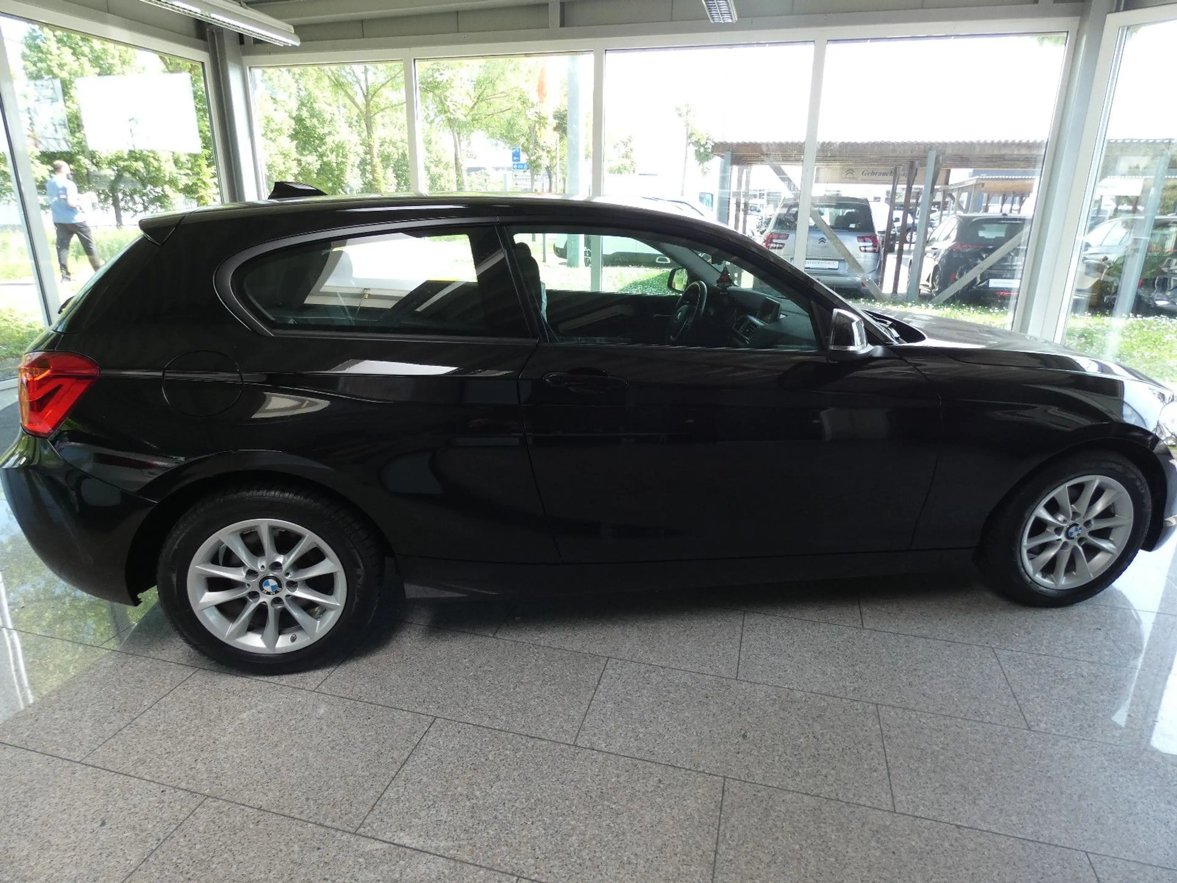 BMW 116 1 Limousine 3-trg. 116 i Advantage — photo 8