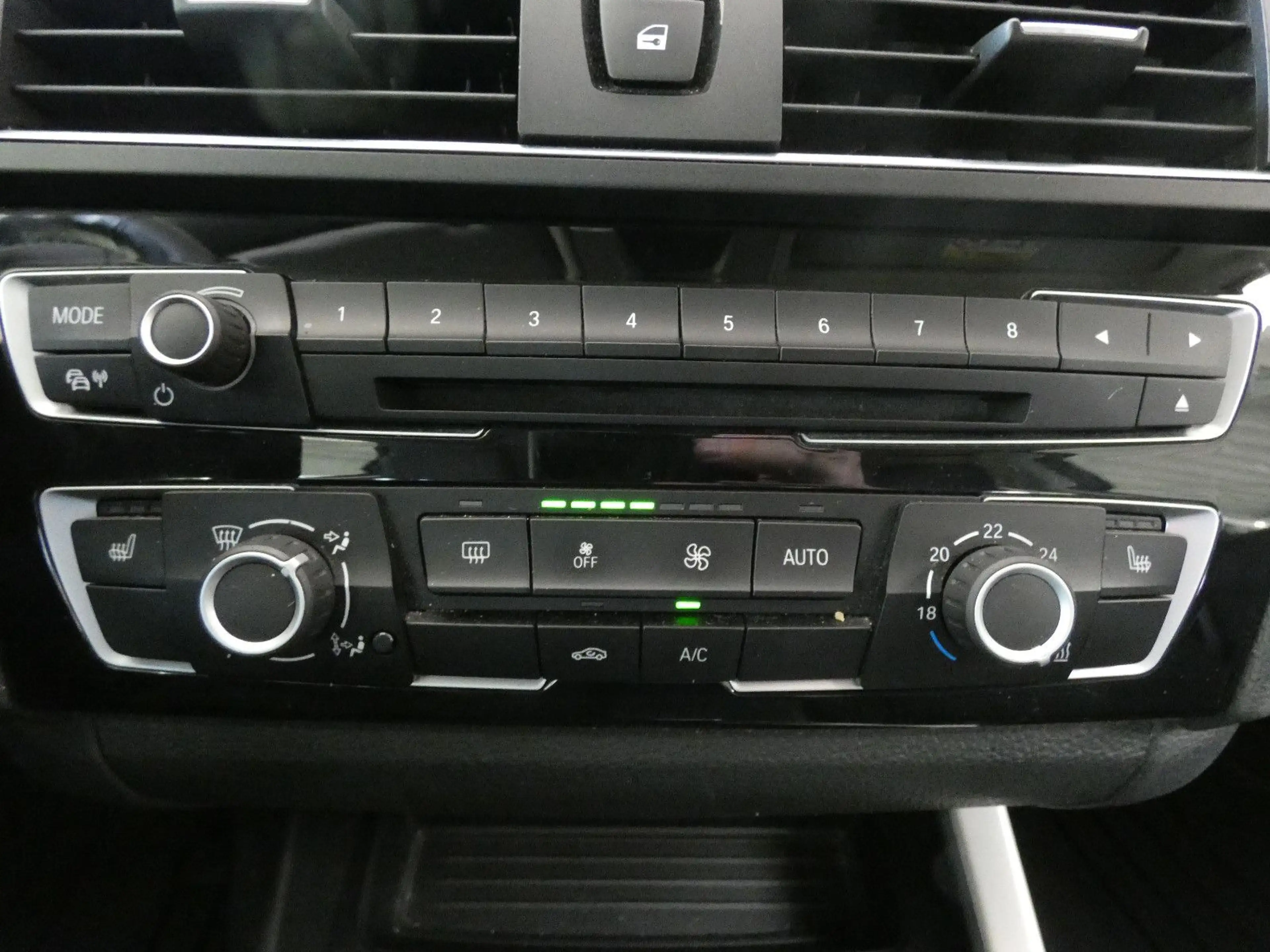 BMW 116 1 Limousine 3-trg. 116 i Advantage — photo 15