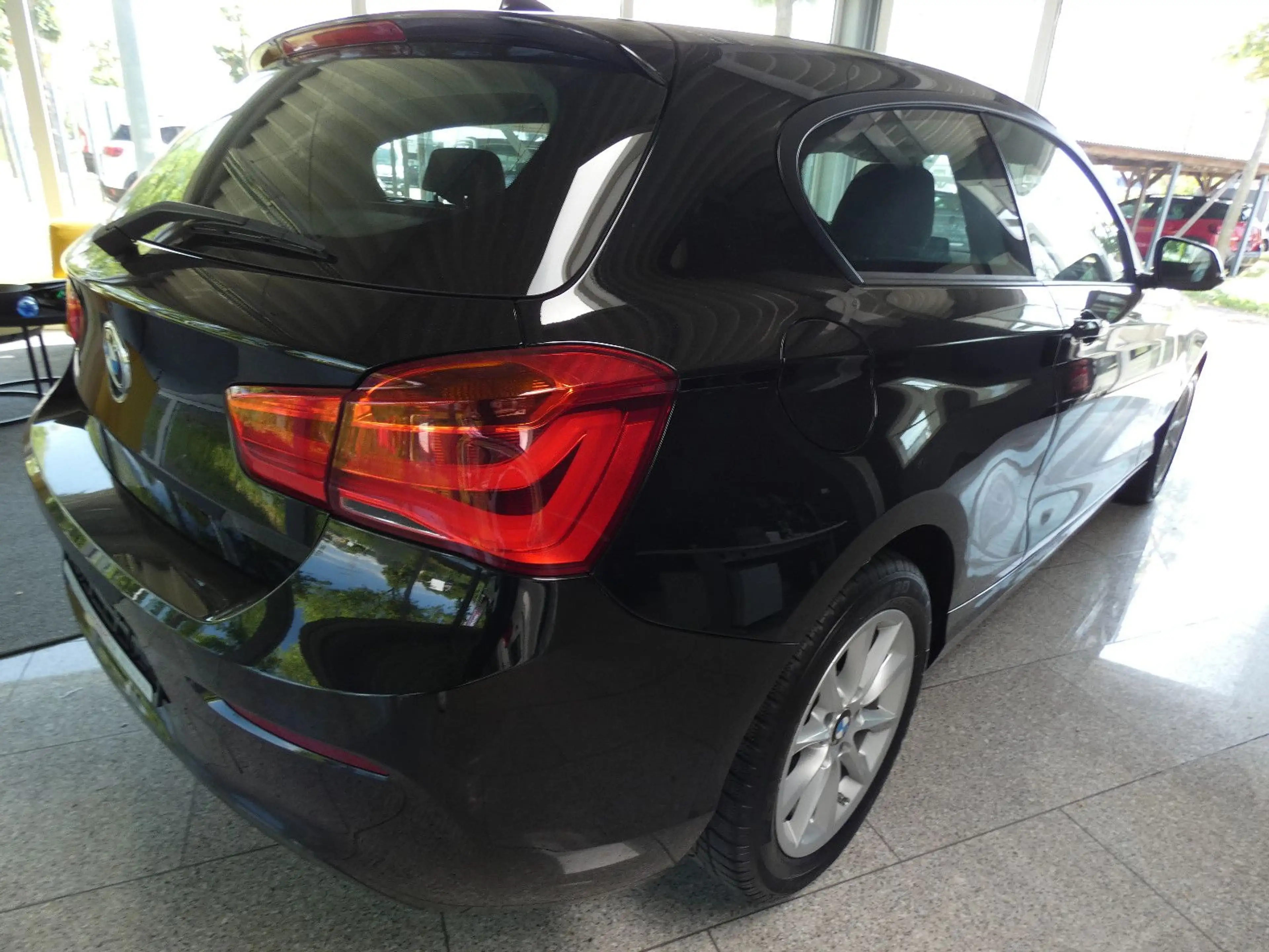 BMW 116 1 Limousine 3-trg. 116 i Advantage — photo 7