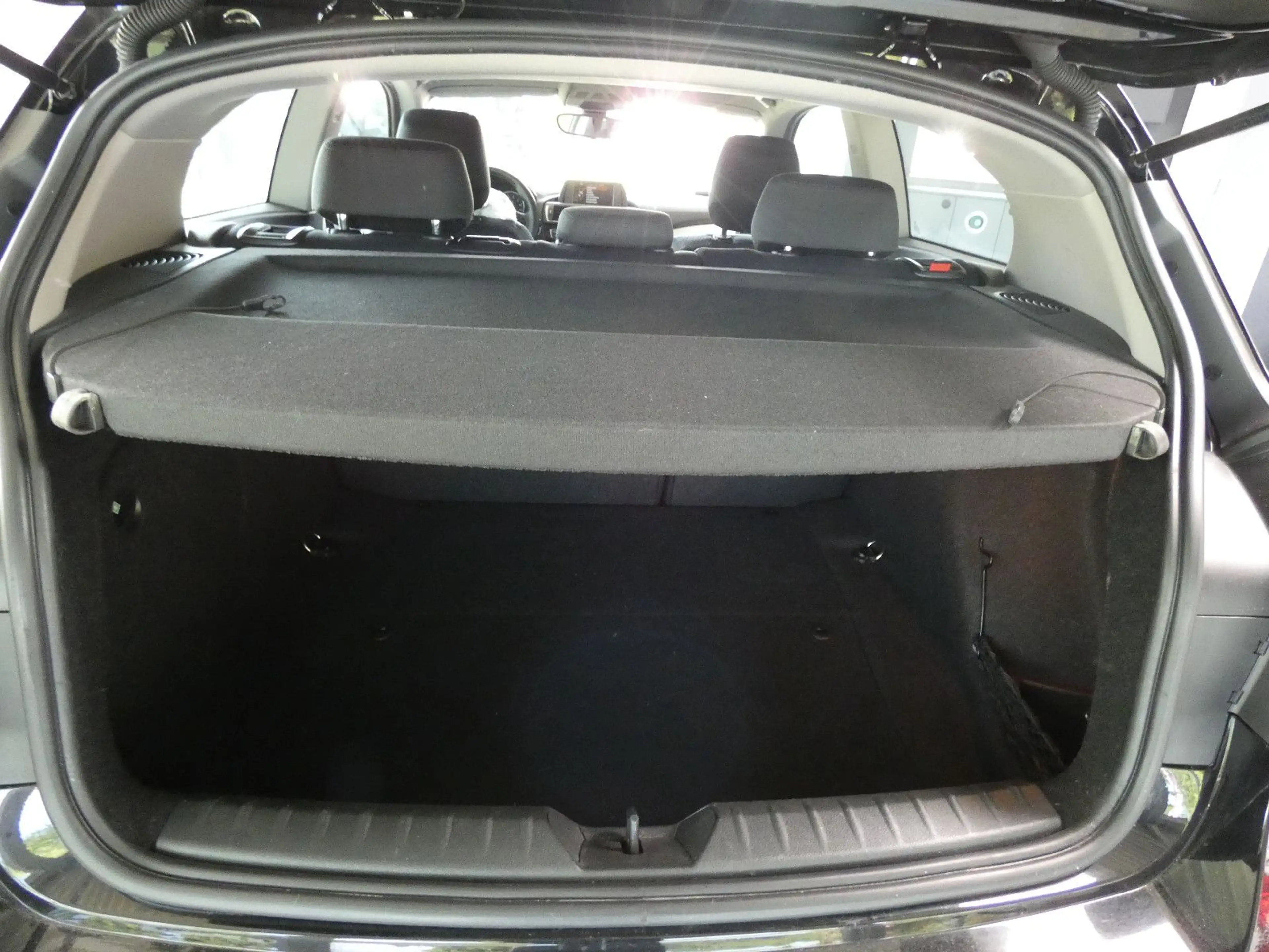 BMW 116 1 Limousine 3-trg. 116 i Advantage — photo 9