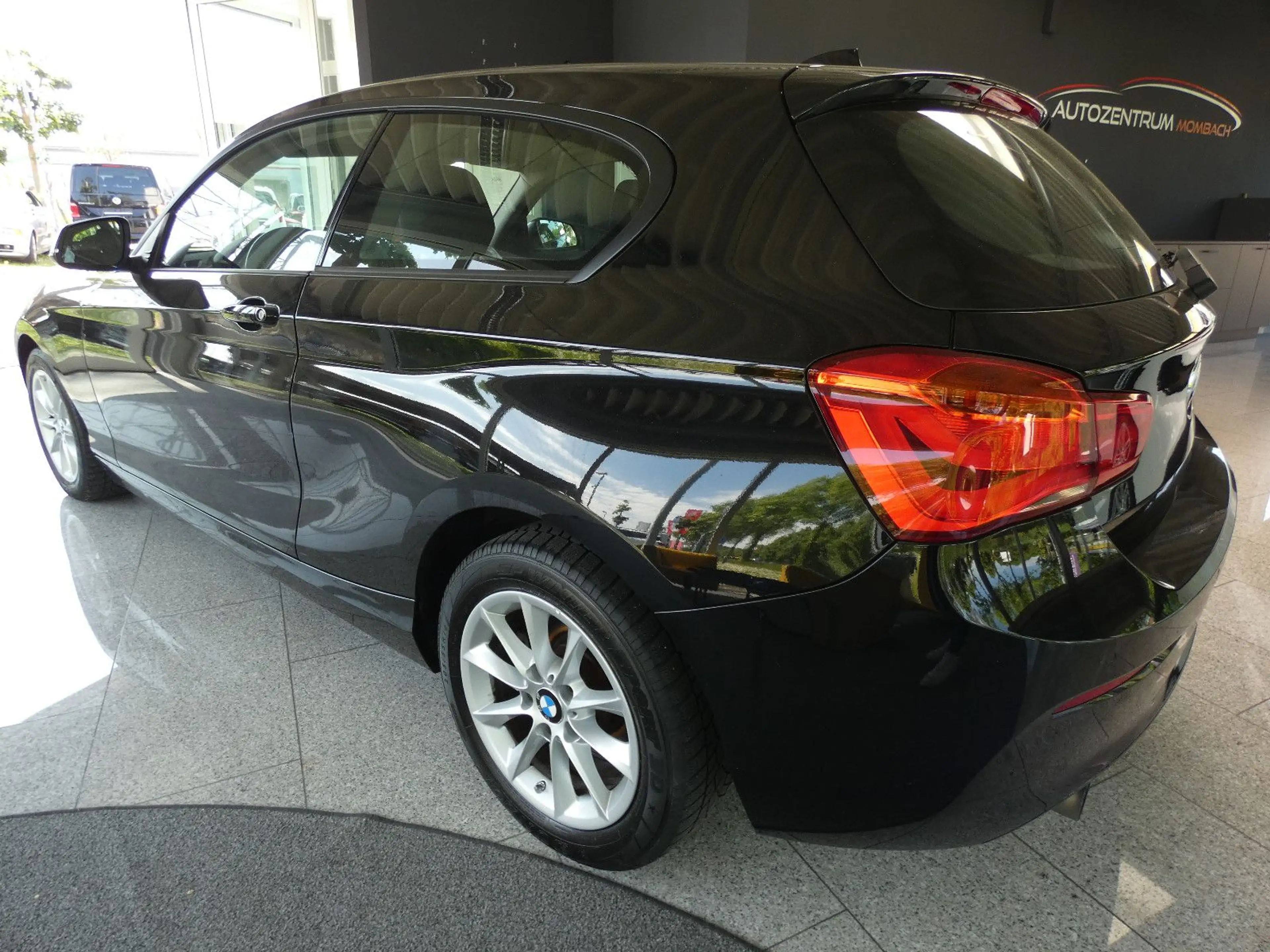 BMW 116 1 Limousine 3-trg. 116 i Advantage — photo 5
