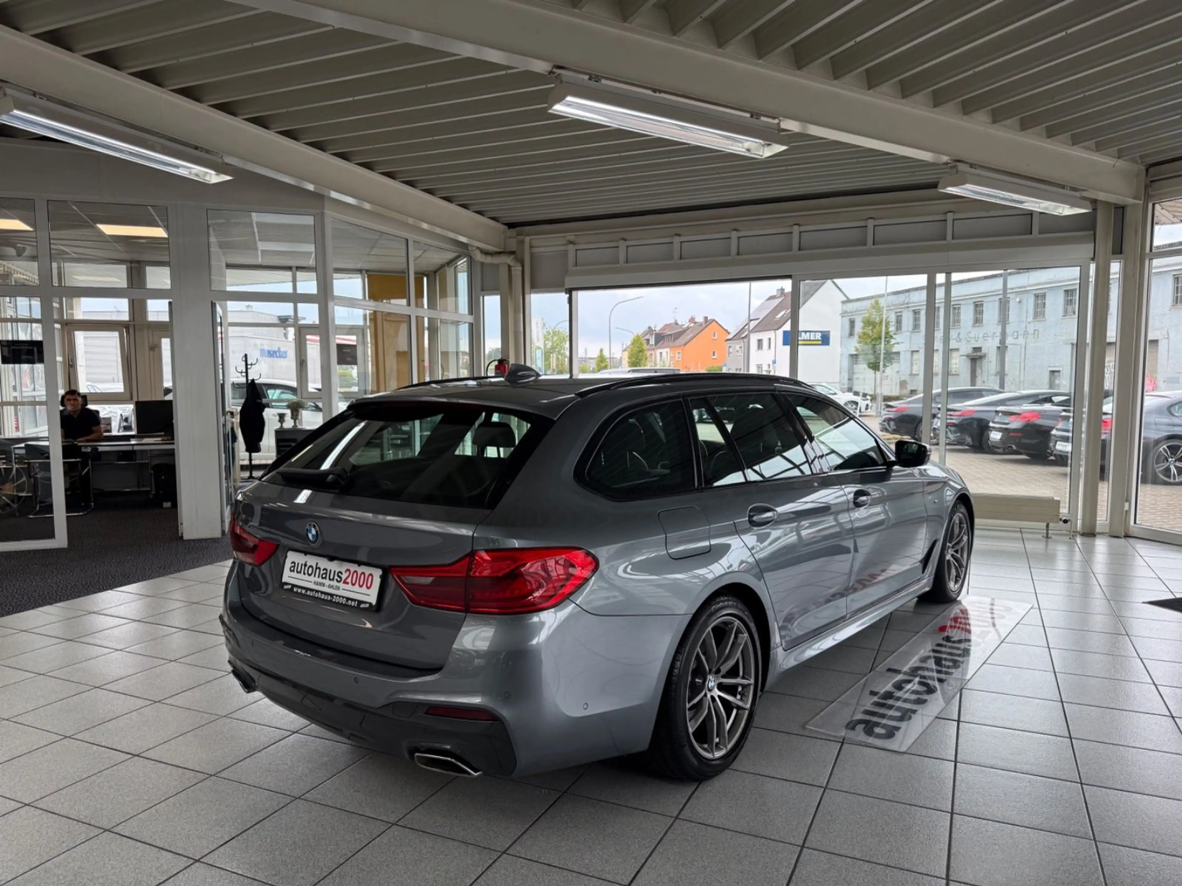 BMW 540 i Touring xDrive M Sportpaket AUT./LED/HUD — photo 3
