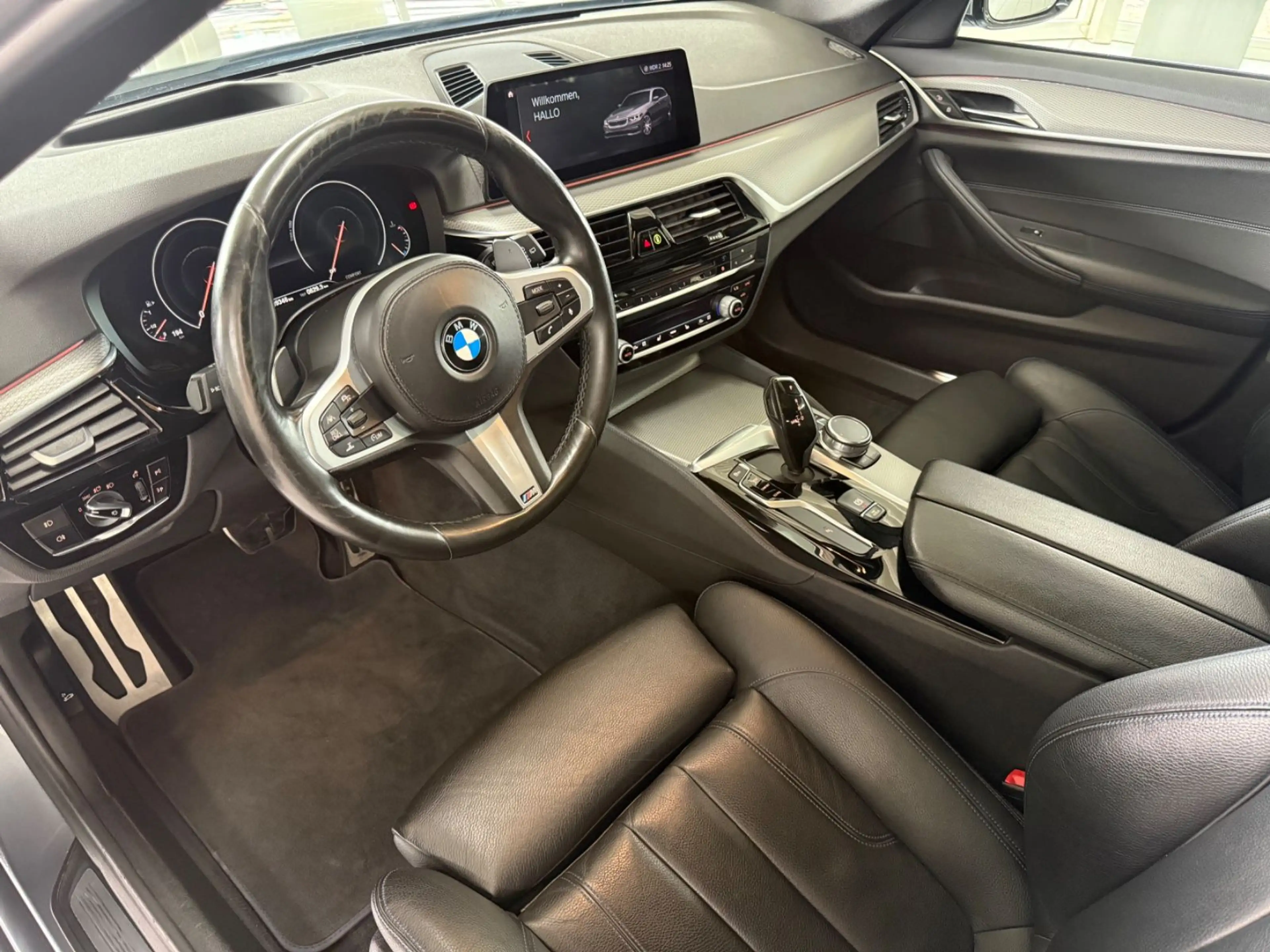 BMW 540 i Touring xDrive M Sportpaket AUT./LED/HUD — photo 7