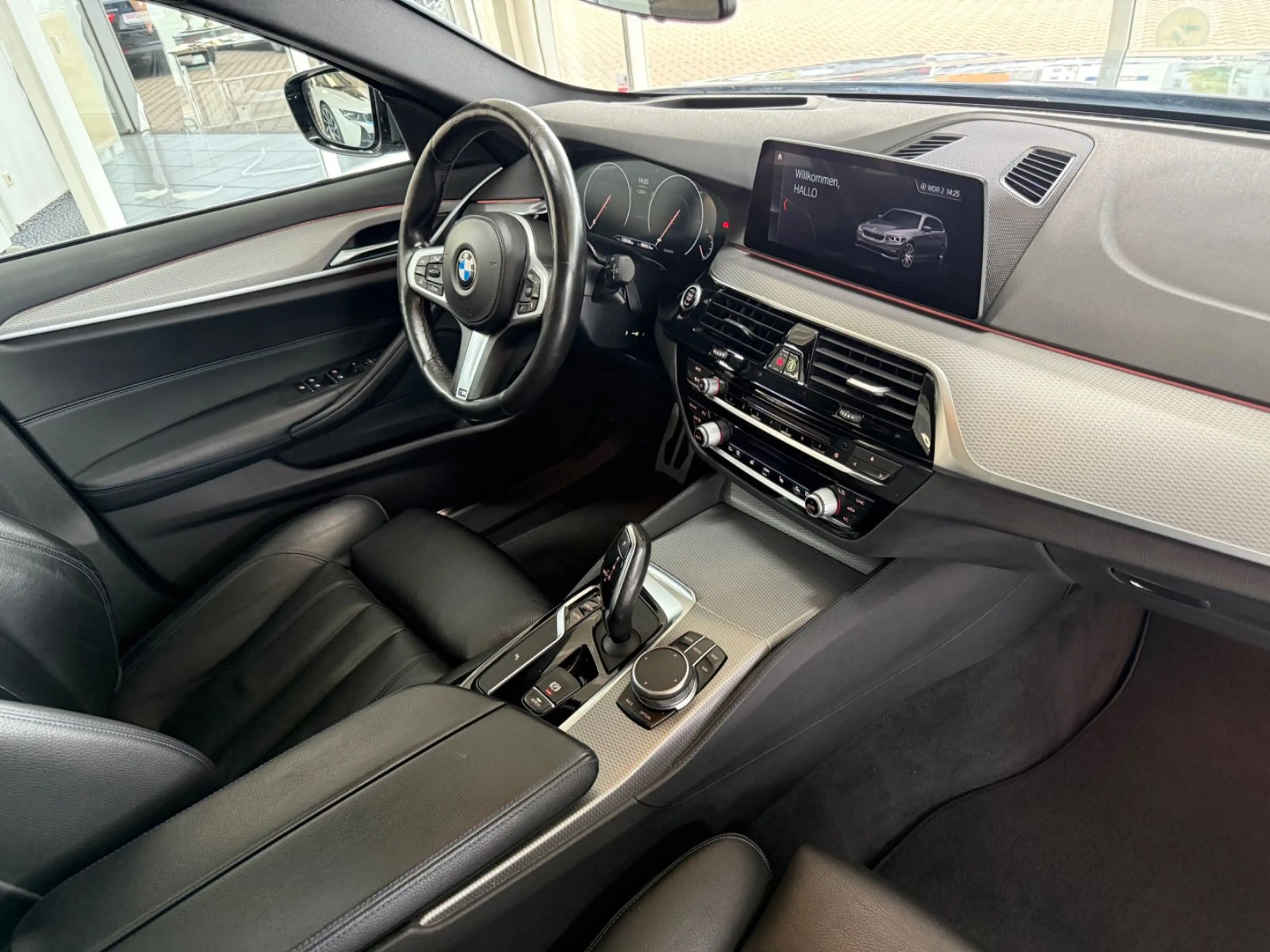 BMW 540 i Touring xDrive M Sportpaket AUT./LED/HUD — photo 10