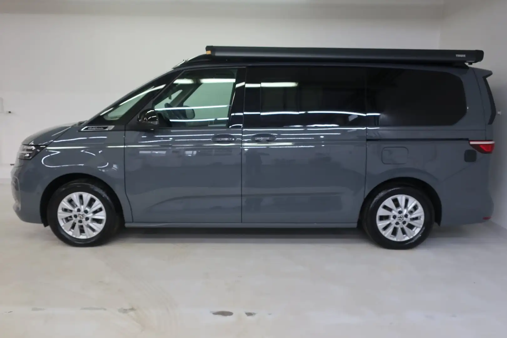 Volkswagen T6 California VW T6 California Beach Camper TDI Grau - 2