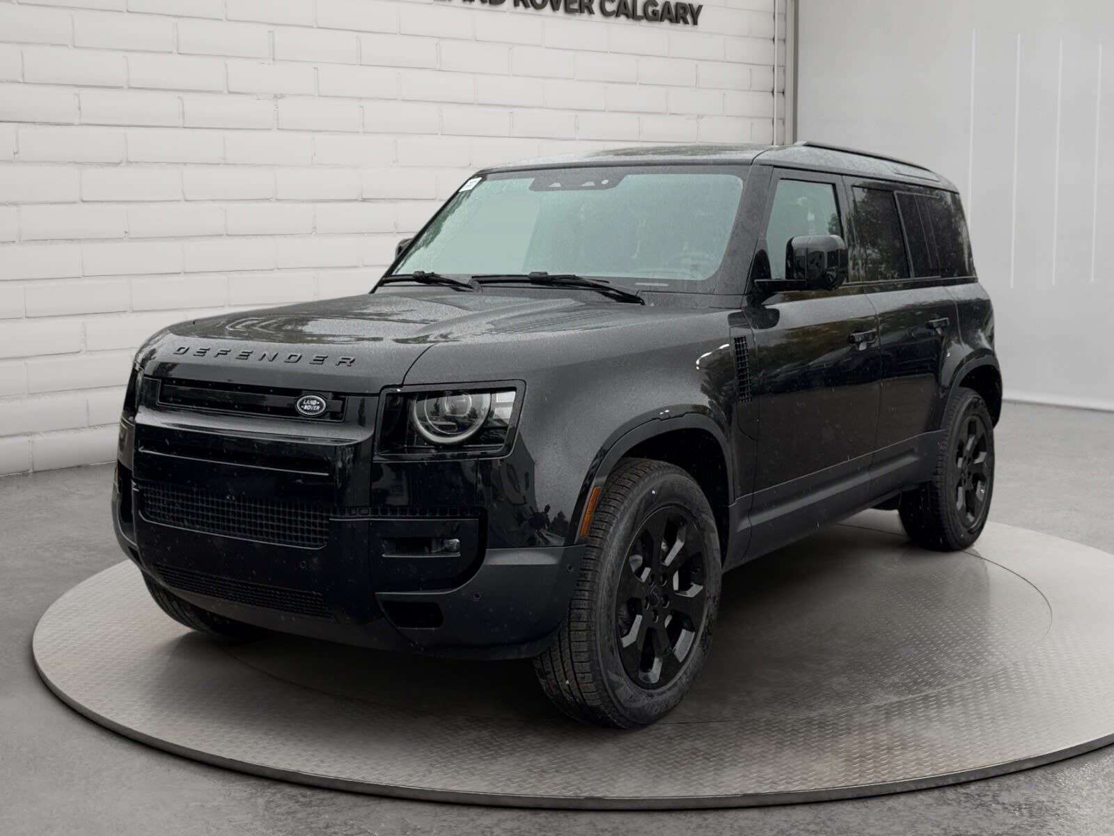 2026 Land Rover Defender 110 P400 S