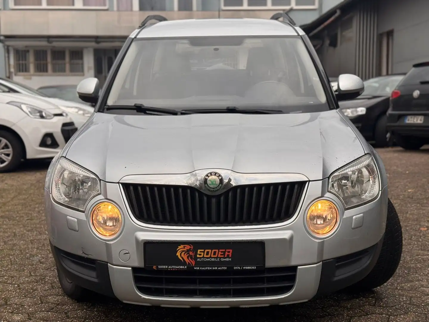 Skoda Yeti Basis*175TKM*2.HAND*SITZHZG*KLIMA* Plateado - 2