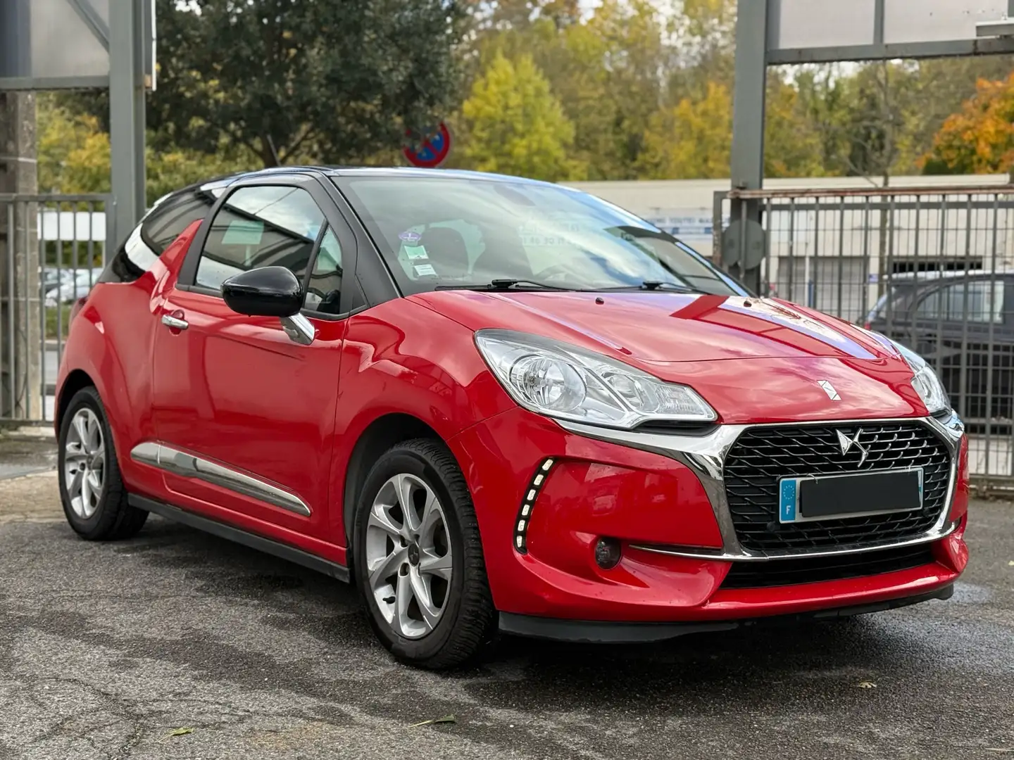 Citroen DS3 PureTech 110 S&S So Chic - 1