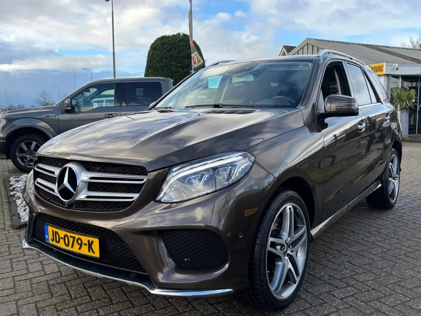 Mercedes-Benz GLE 400 Benzine 4Matic AMG Line Designo 2016 Brown - 1