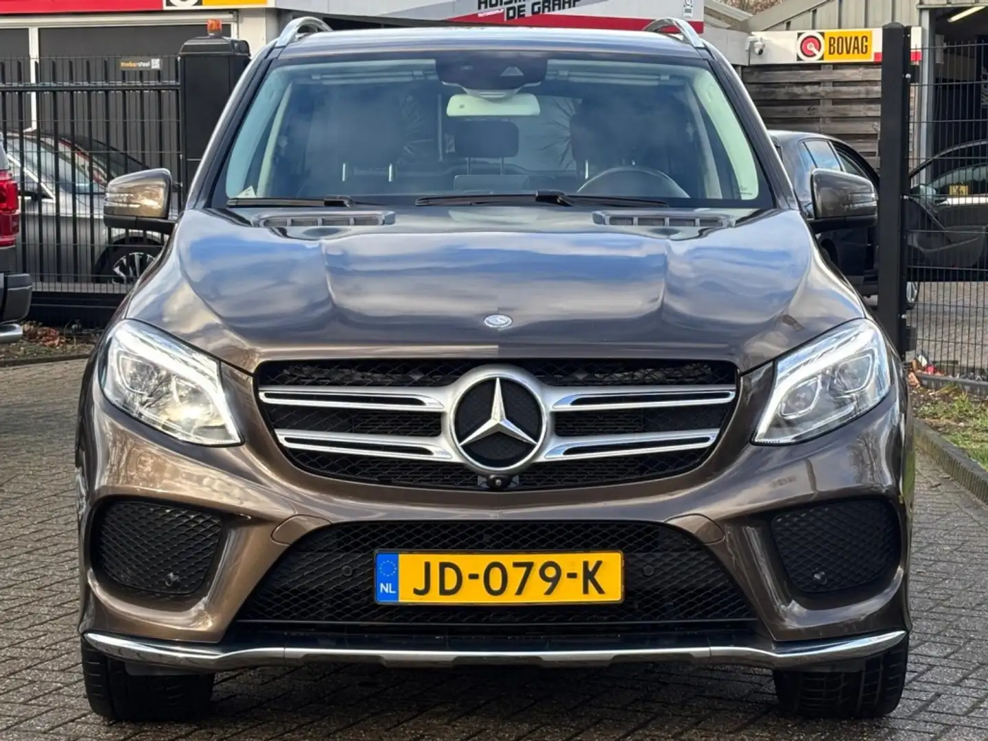 Mercedes-Benz GLE 400 Benzine 4Matic AMG Line Designo 2016 Brown - 2