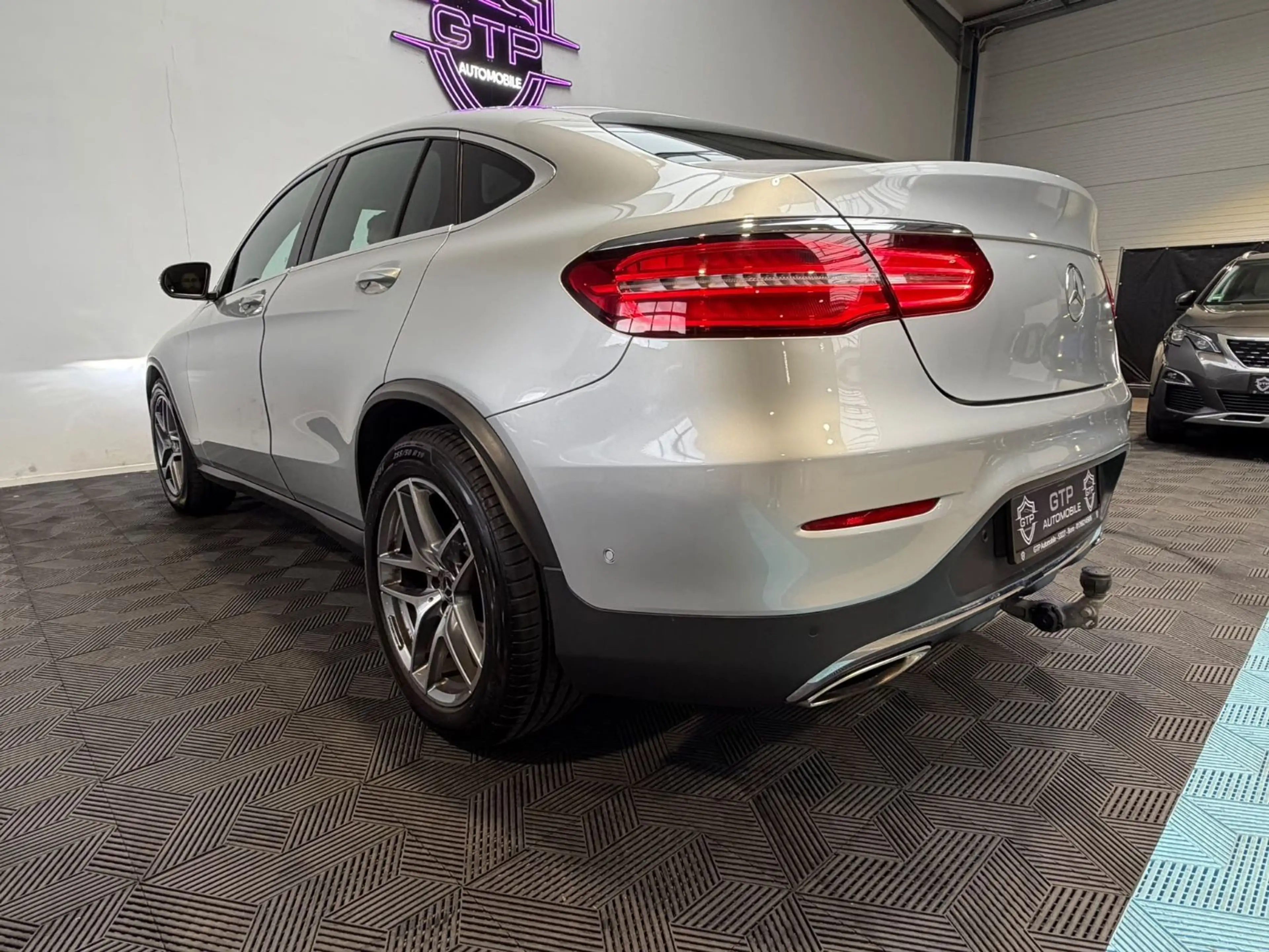 Mercedes-Benz GLC 250 GLC Coupe 250 4Matic  *AMG*HUD*AHK*R.Kam* — photo 9