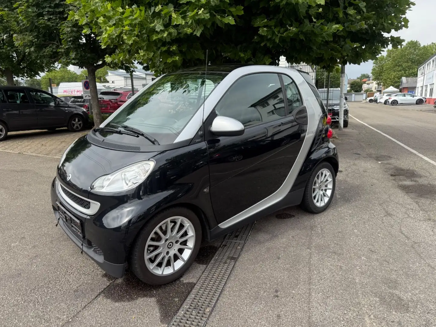 smart forTwo fortwo coupe Micro Hybrid Drive 52kW-IH Schwarz - 1