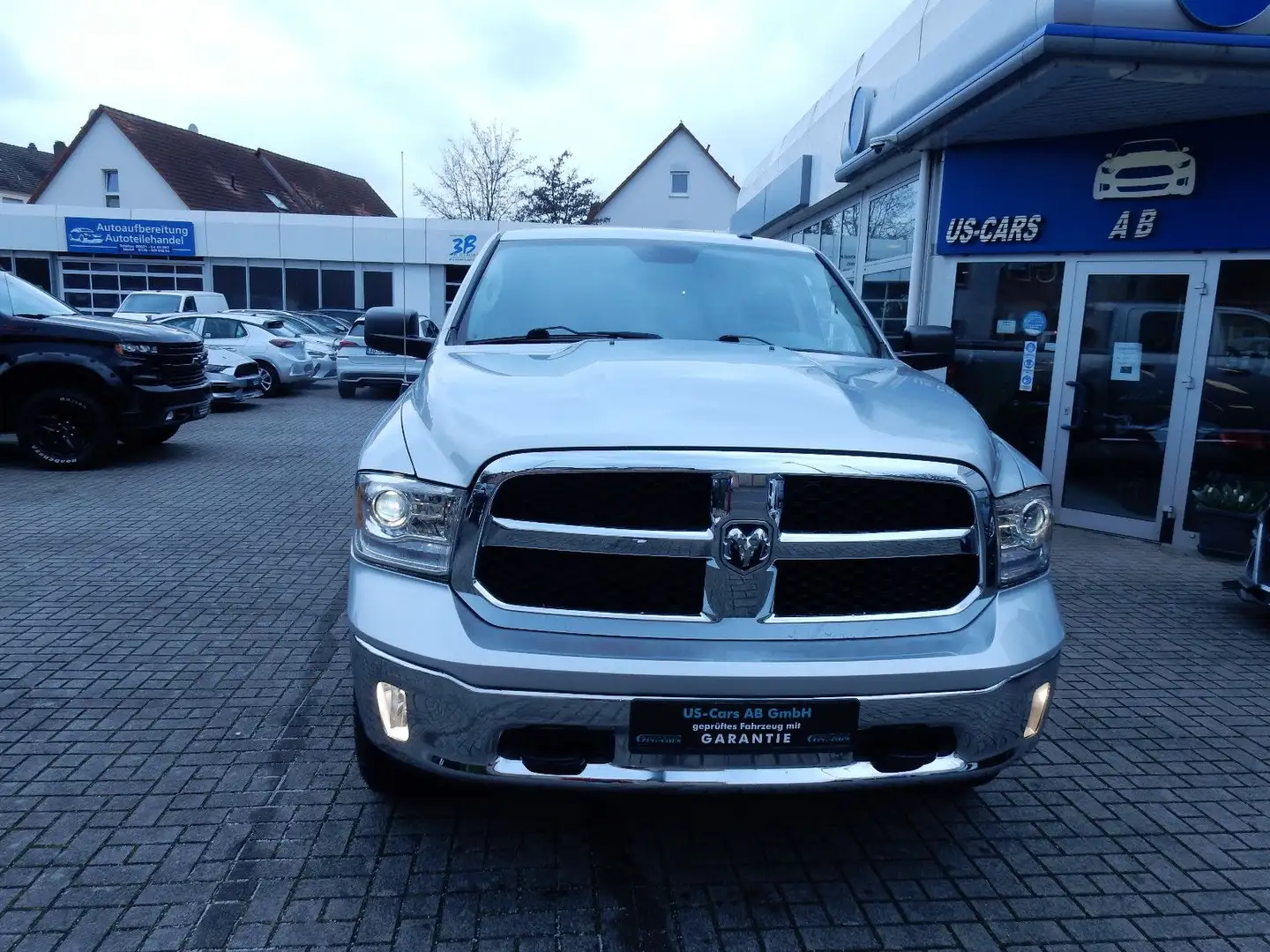 Dodge RAM 1500HEMI* LPG  BRC*CHROM- PAKET *Anhl.3500kg Silber - 2