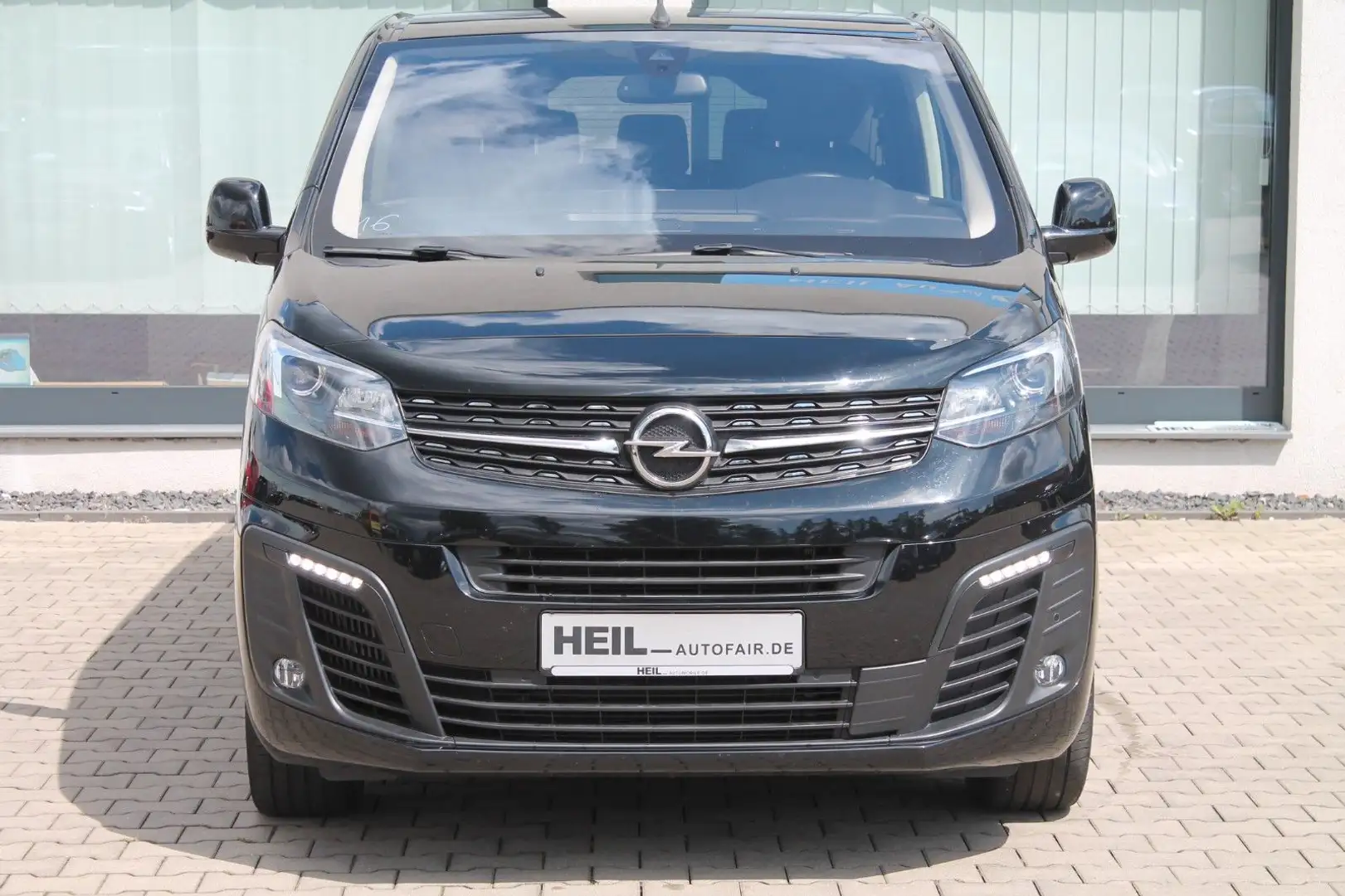 Opel Zafira Life Tourer L*NAVI*LEDER*KAMERA*7 SITZE* Noir - 2